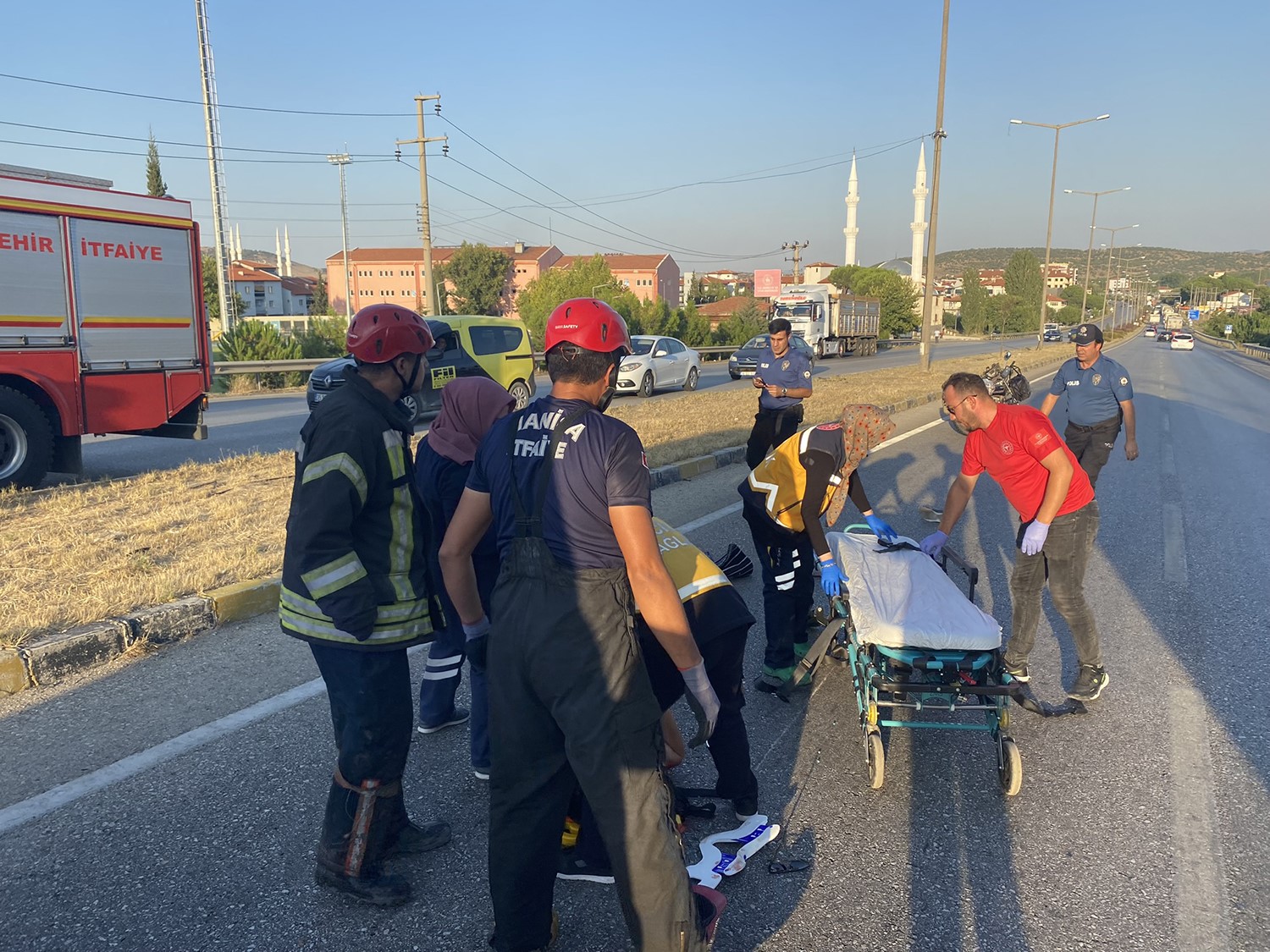 Manisa’da motosiklet devrildi: 1 yaralı
