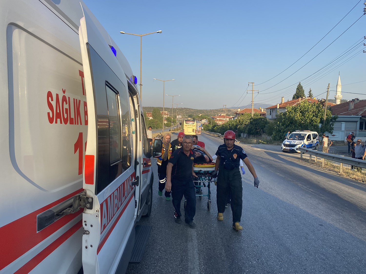 Manisa’da motosiklet devrildi: 1 yaralı
