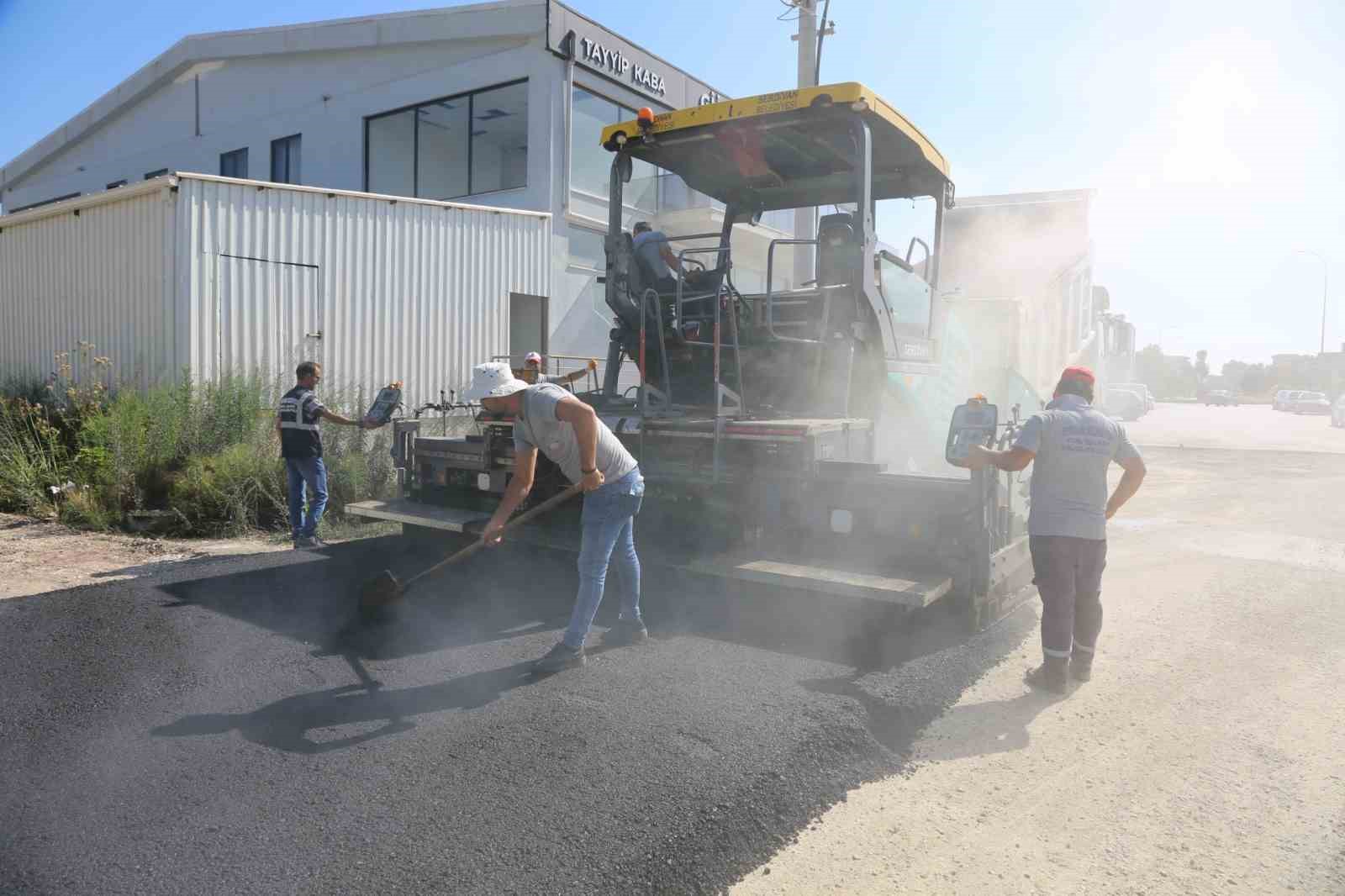 Serdivan’da asfalt çalışmaları sürüyor
