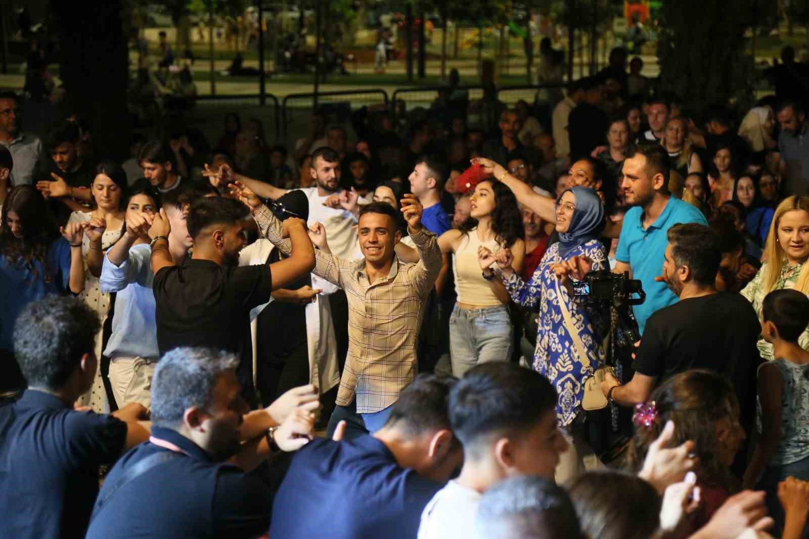 Hemşeri Dernekleri Festivali’nde İhsan Güvenç rüzgarı esti
