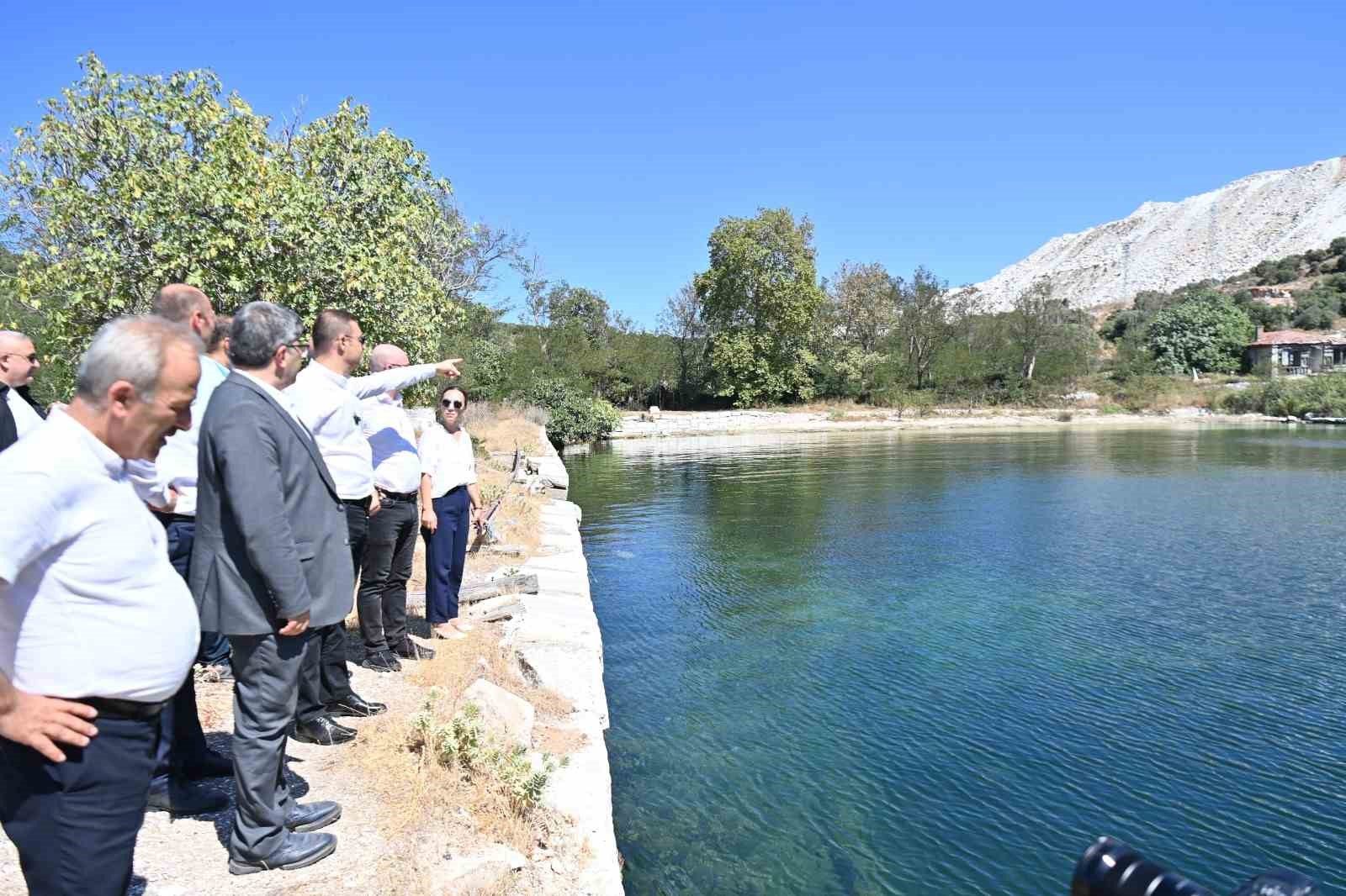 Başkan Ahmet Akın, Marmara Mermer Taş Fabrikası’nı geleceğe kazandıracak
