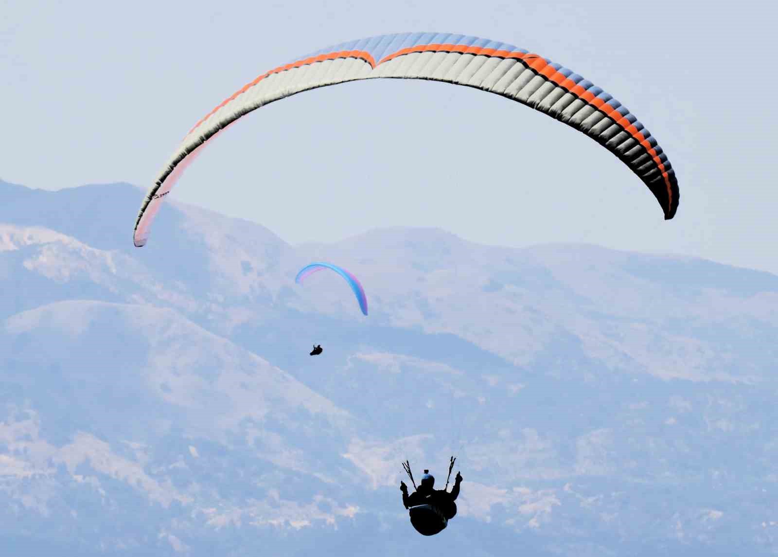 Yamaç Paraşütü Dünya Kupası heyecanı Çameli şemalarında başladı
