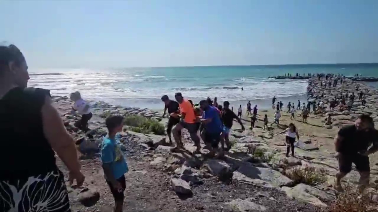 Hatay’da denizde boğulma tehlikesi geçiren 5 kişiden 2’si hayatını kaybetti
