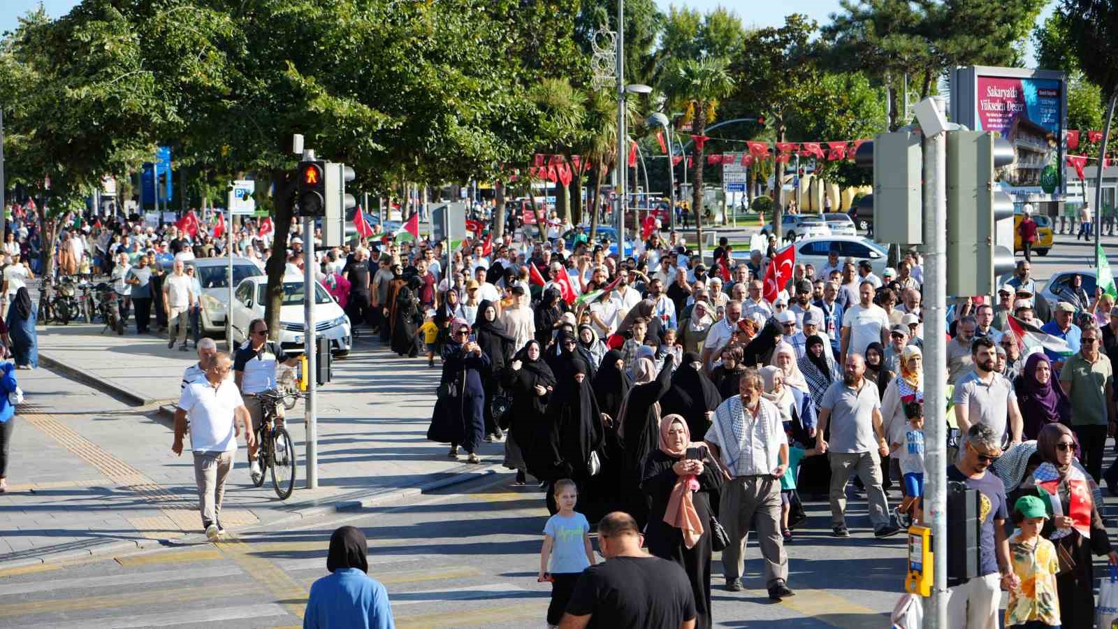 Sakarya’da binler Gazze ve İsmail Haniye için yürüdü
