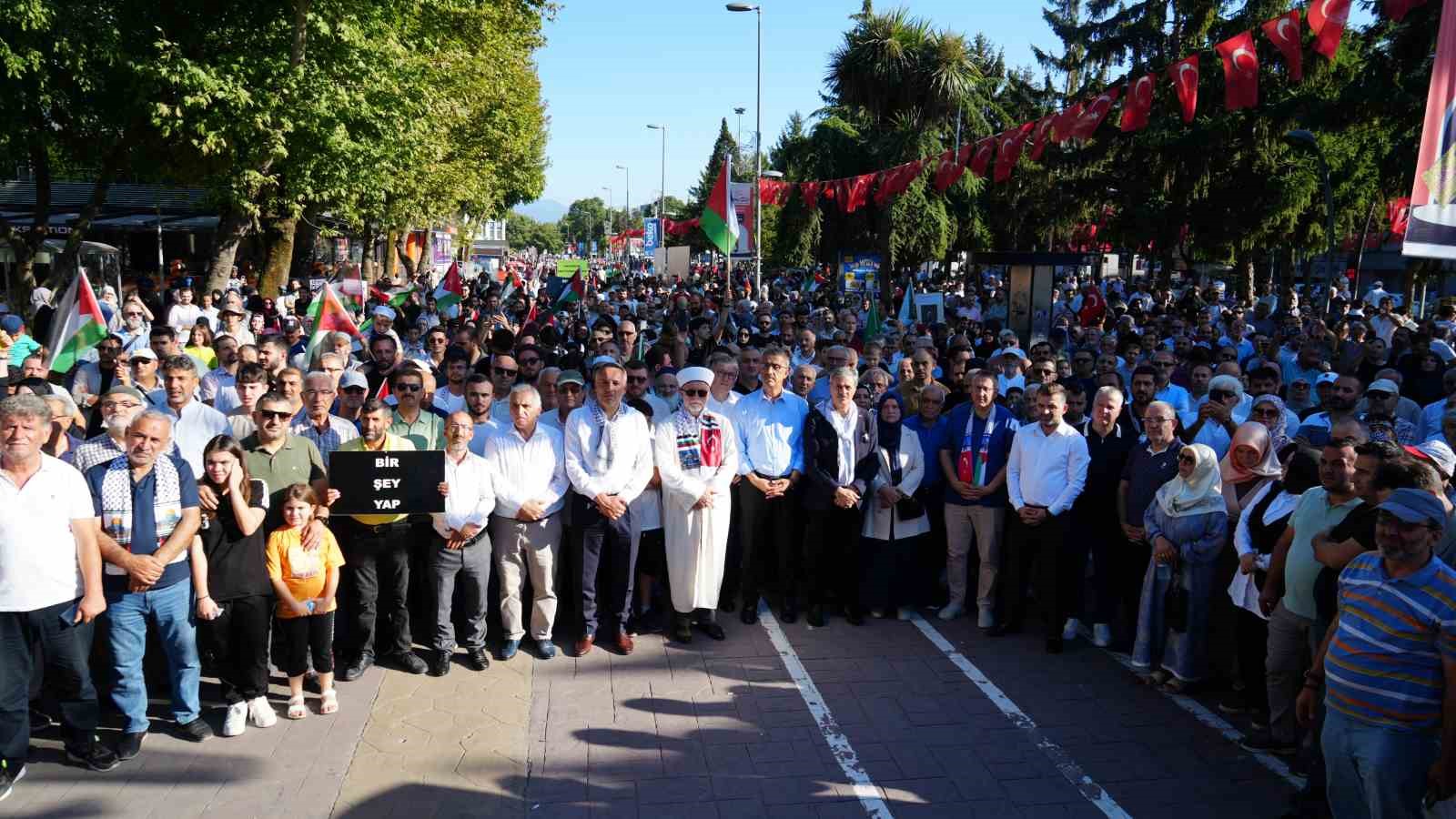 Sakarya’da binler Gazze ve İsmail Haniye için yürüdü
