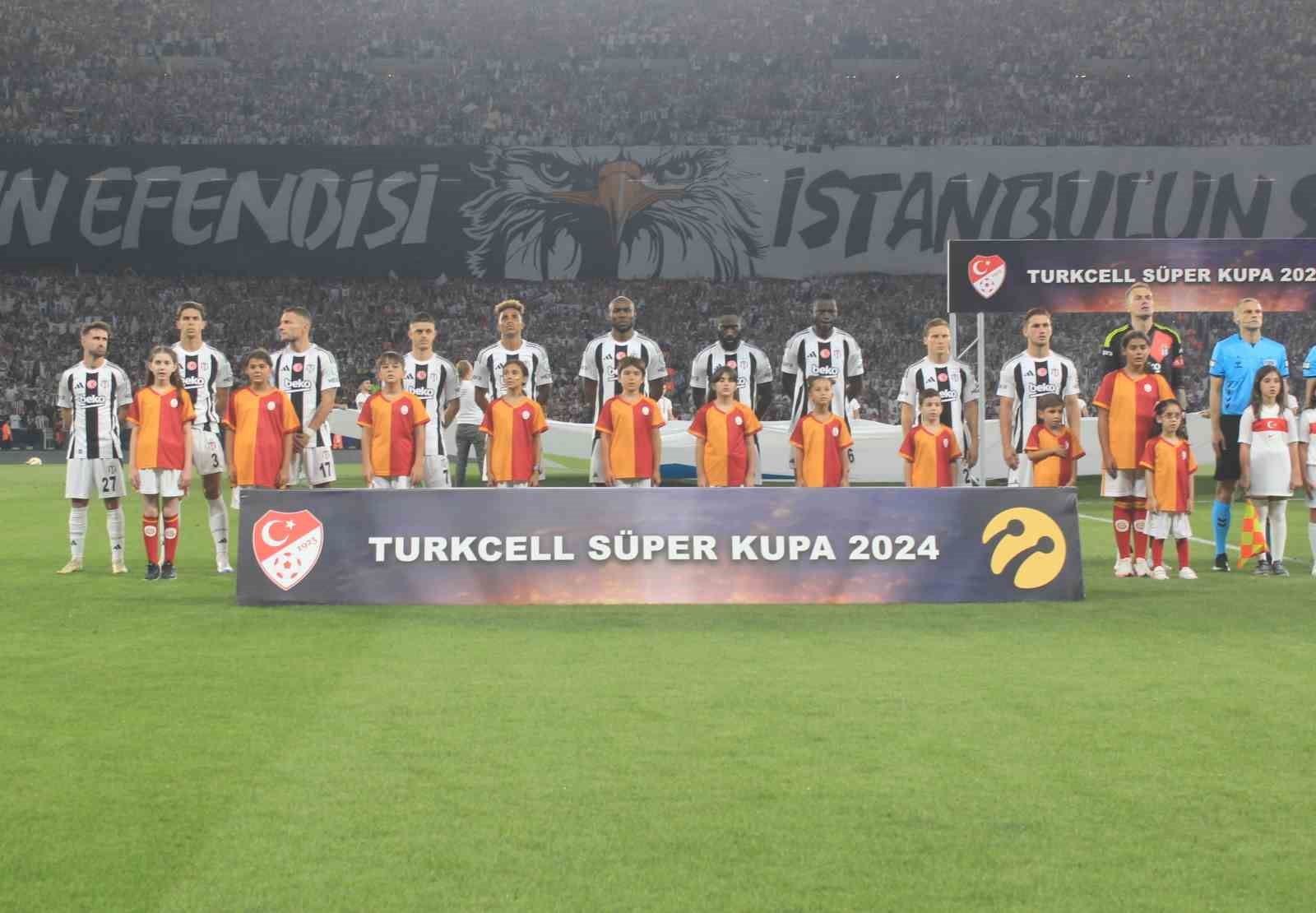 Turkcell Süper Kupa: Galatasaray: 0 - Beşiktaş: 1 (Maç devam ediyor)
