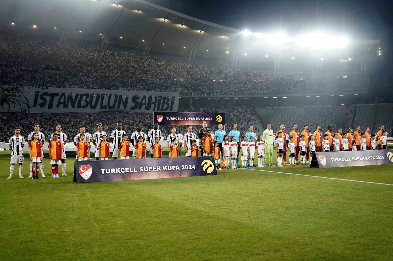 Turkcell Süper Kupa: Galatasaray: 0 - Beşiktaş: 1 (Maç devam ediyor)
