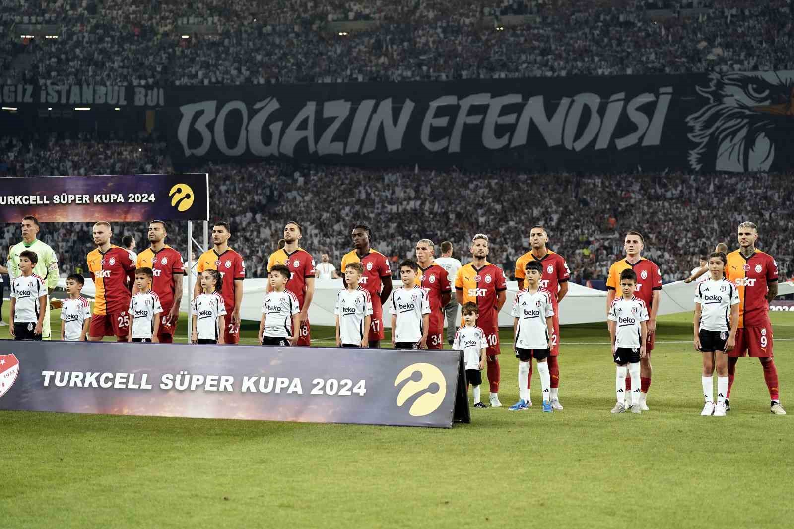 Turkcell Süper Kupa: Galatasaray: 0 - Beşiktaş: 1 (Maç devam ediyor)
