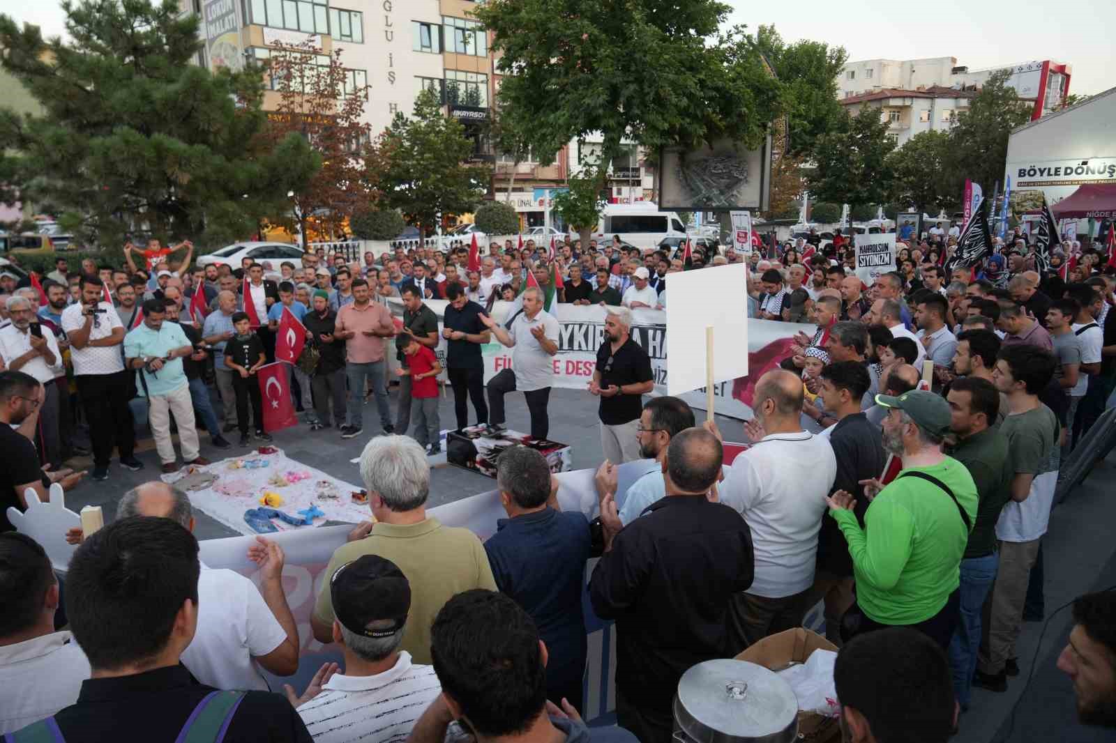 Niğde’de Filistin’e destek yürüyüşü düzenlendi
