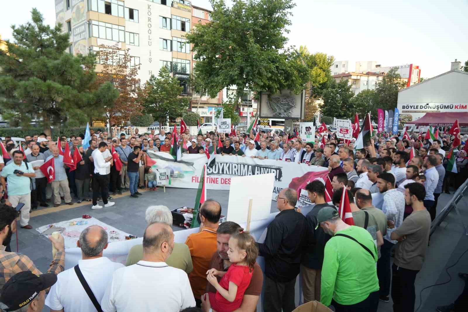 Niğde’de Filistin’e destek yürüyüşü düzenlendi
