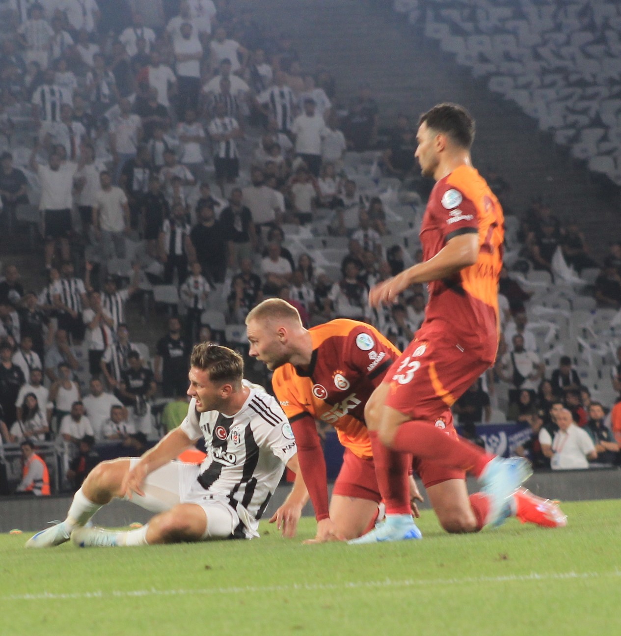 Turkcell Süper Kupa: Galatasaray: 0 - Beşiktaş: 1 (İlk yarı)
