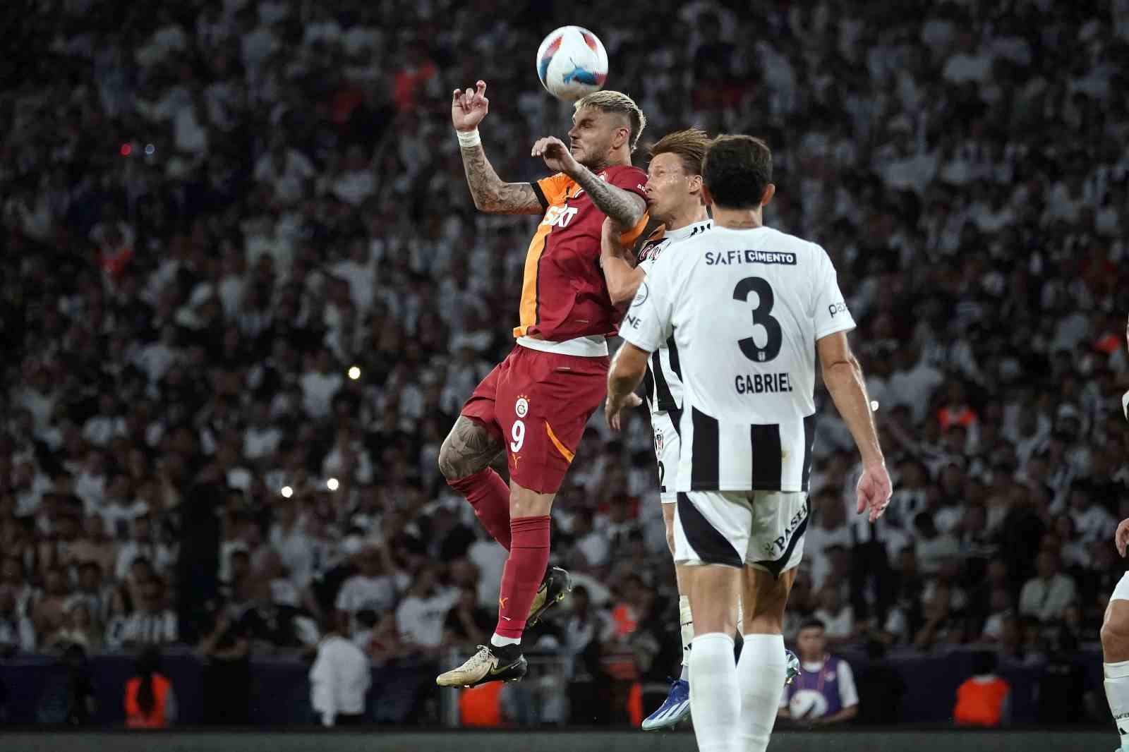 Turkcell Süper Kupa: Galatasaray: 0 - Beşiktaş: 1 (İlk yarı)
