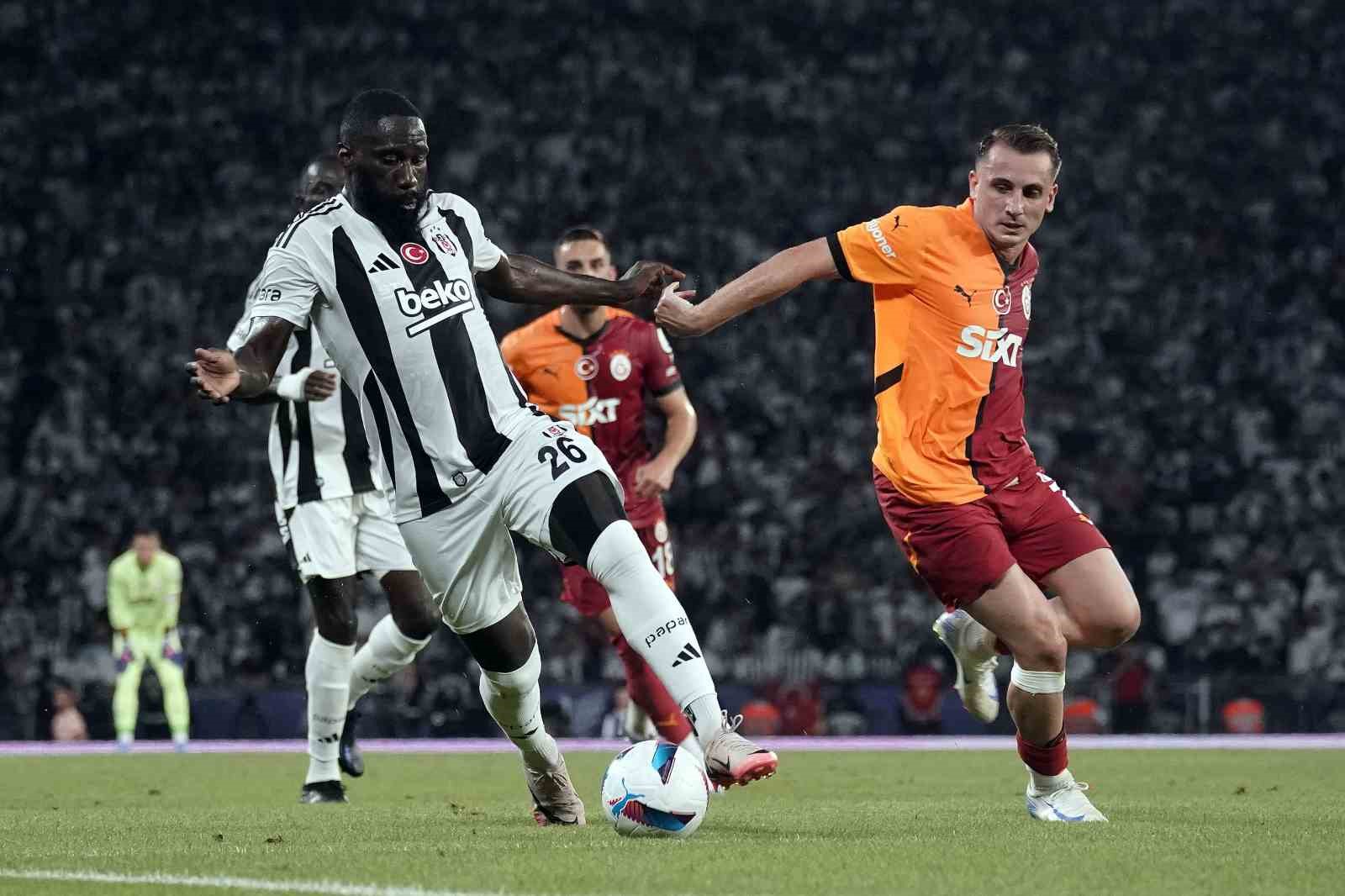 Turkcell Süper Kupa: Galatasaray: 0 - Beşiktaş: 1 (İlk yarı)
