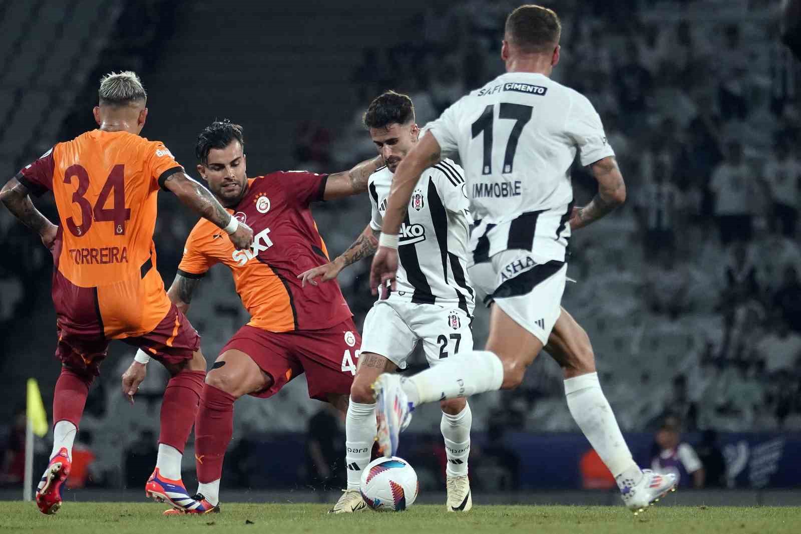 Turkcell Süper Kupa: Galatasaray: 0 - Beşiktaş: 1 (İlk yarı)
