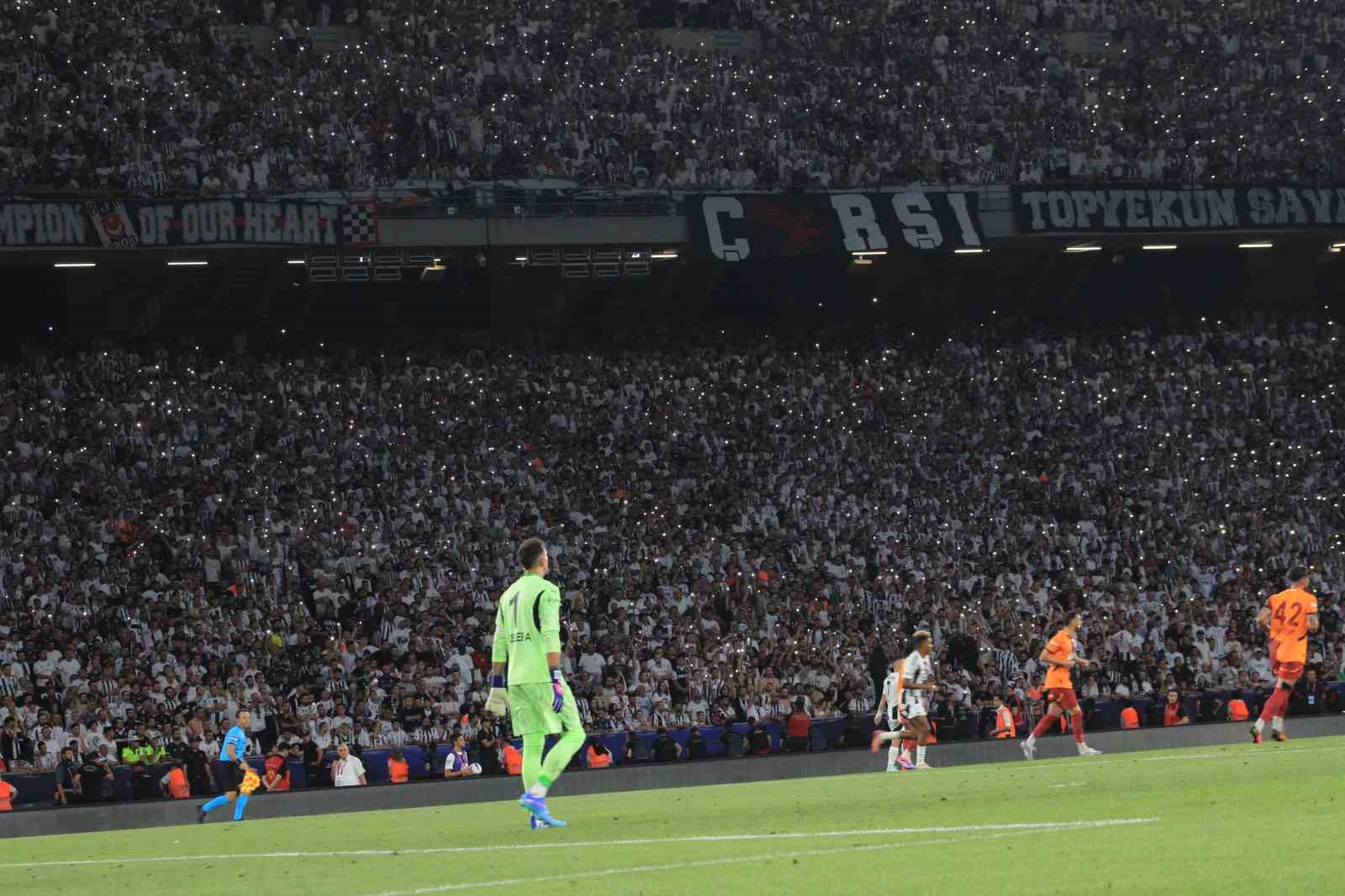 Turkcell Süper Kupa: Galatasaray: 0 - Beşiktaş: 1 (İlk yarı)
