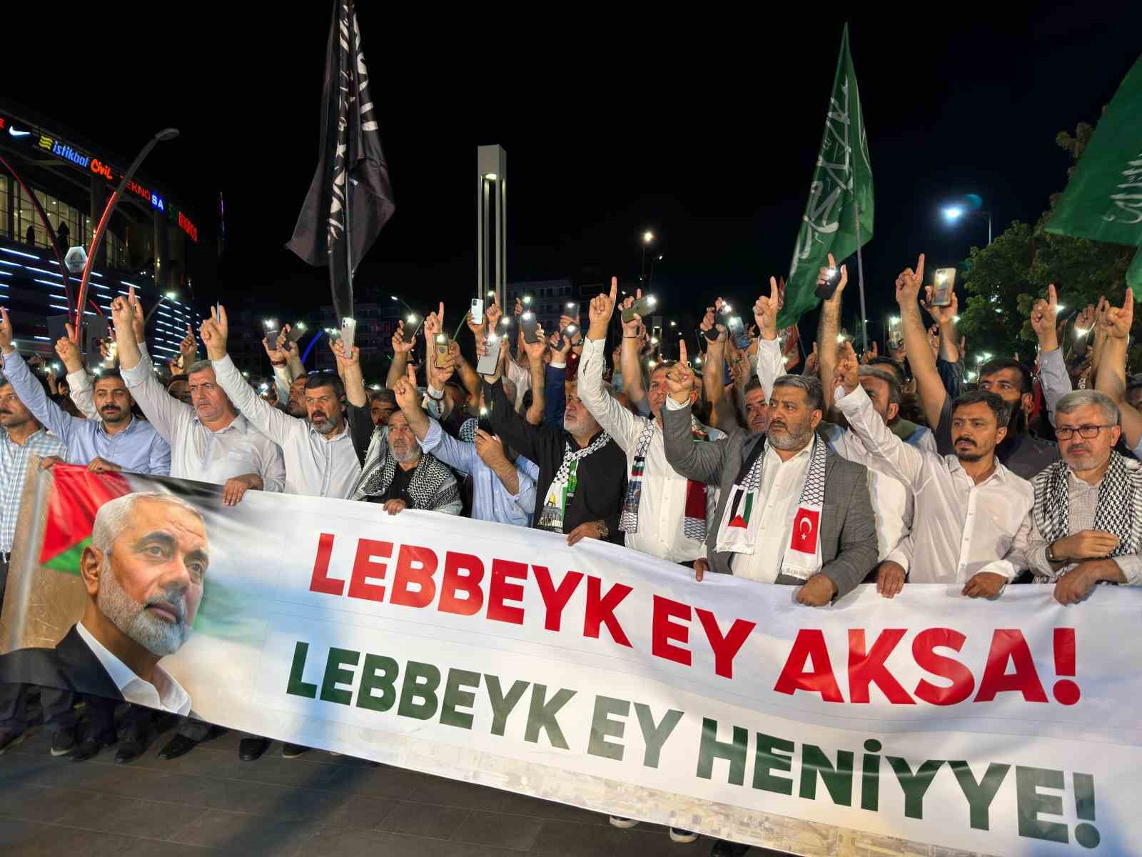 Diyarbakır’da İsrail’i protesto sonrası kahve zincirine taşlı saldırı
