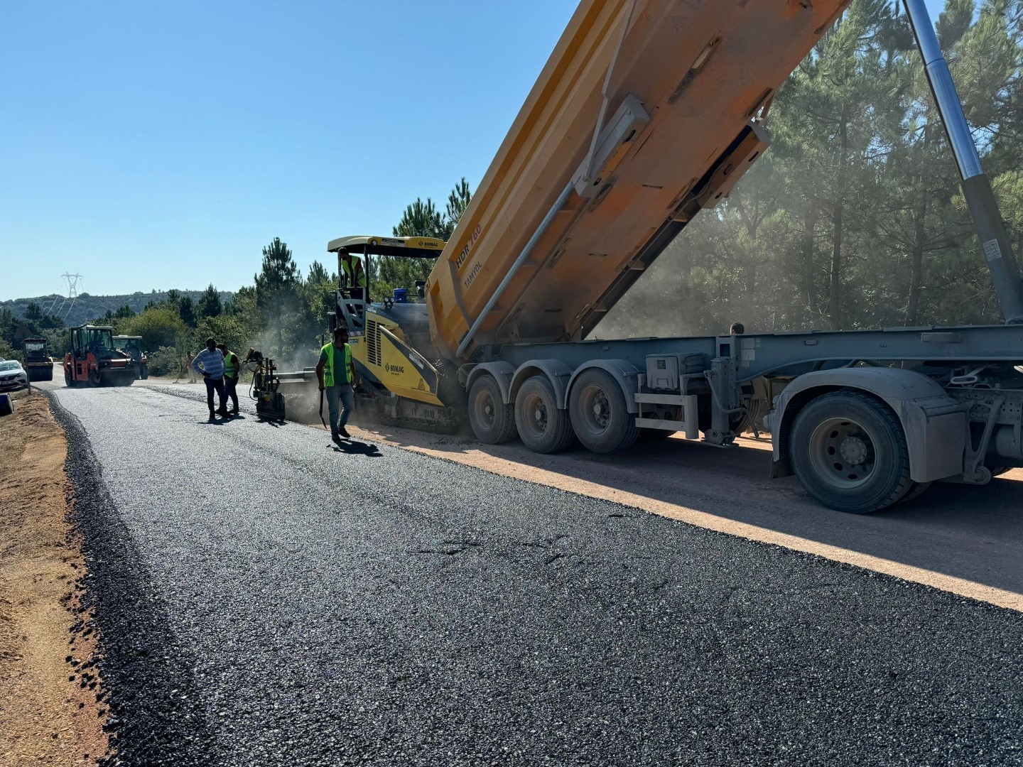 Derince ile köyler arasındaki yol yenileniyor
