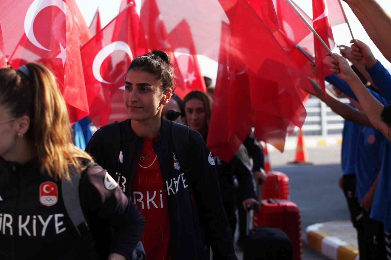 Milli tekvandocular Konya’dan Paris 2024 Olimpiyat Oyunları’na uğurlandı
