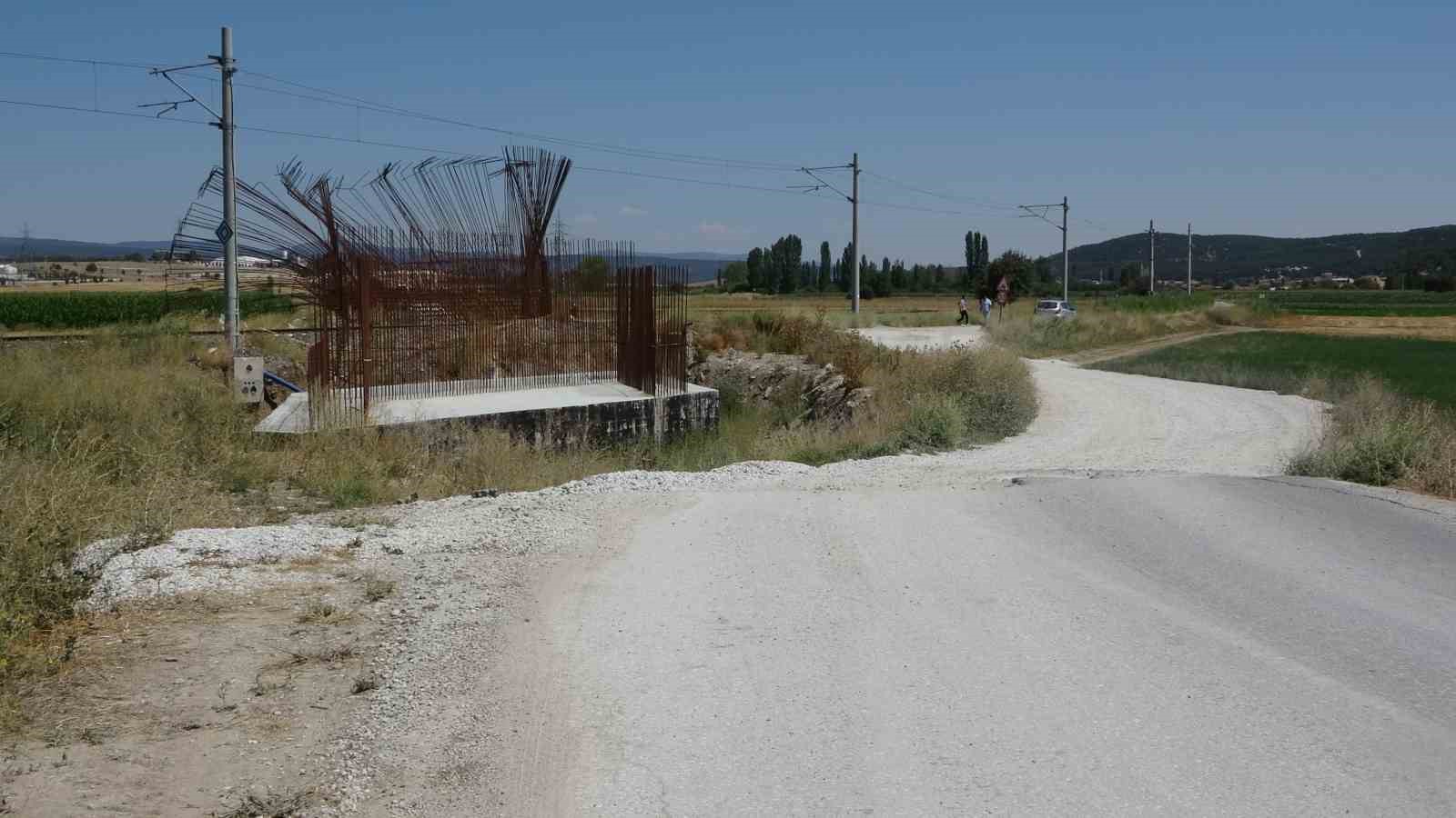 Köy sakinleri yol problemlerinin bir an önce çözüme kavuşturulmasını istiyor
