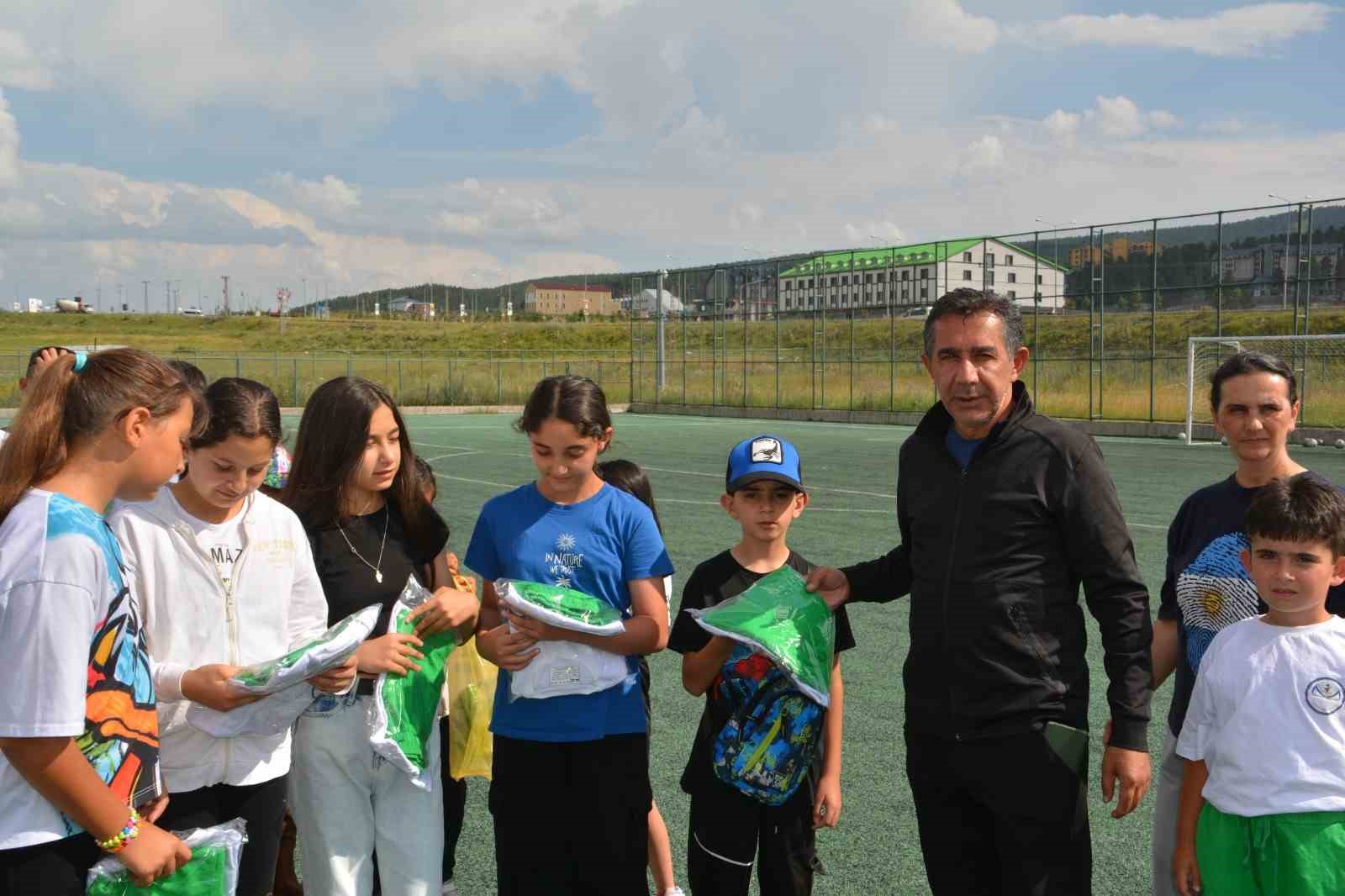 Sarıkamış’ta çocuklar önce Kuran kursu, sonra spora koşuyor
