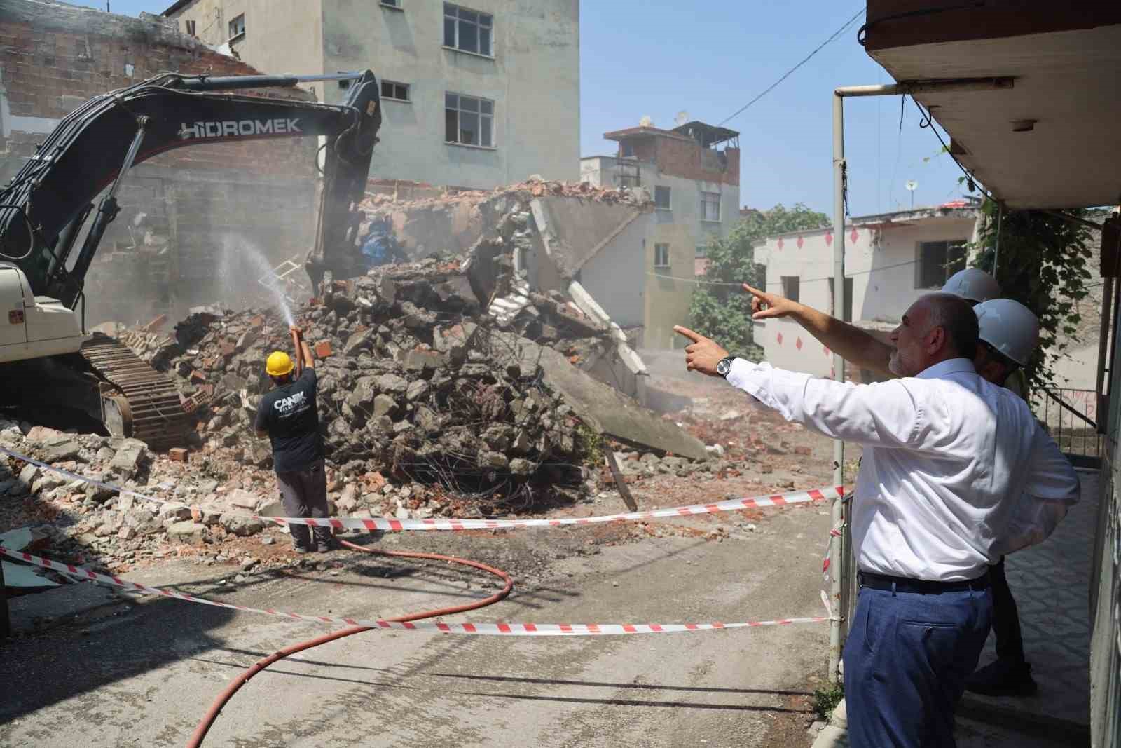 Başkan Sandıkçı: “İlçemize yeni projeler ve yatırımlar kazandırmak için seferberlik halinde çalışıyoruz”
