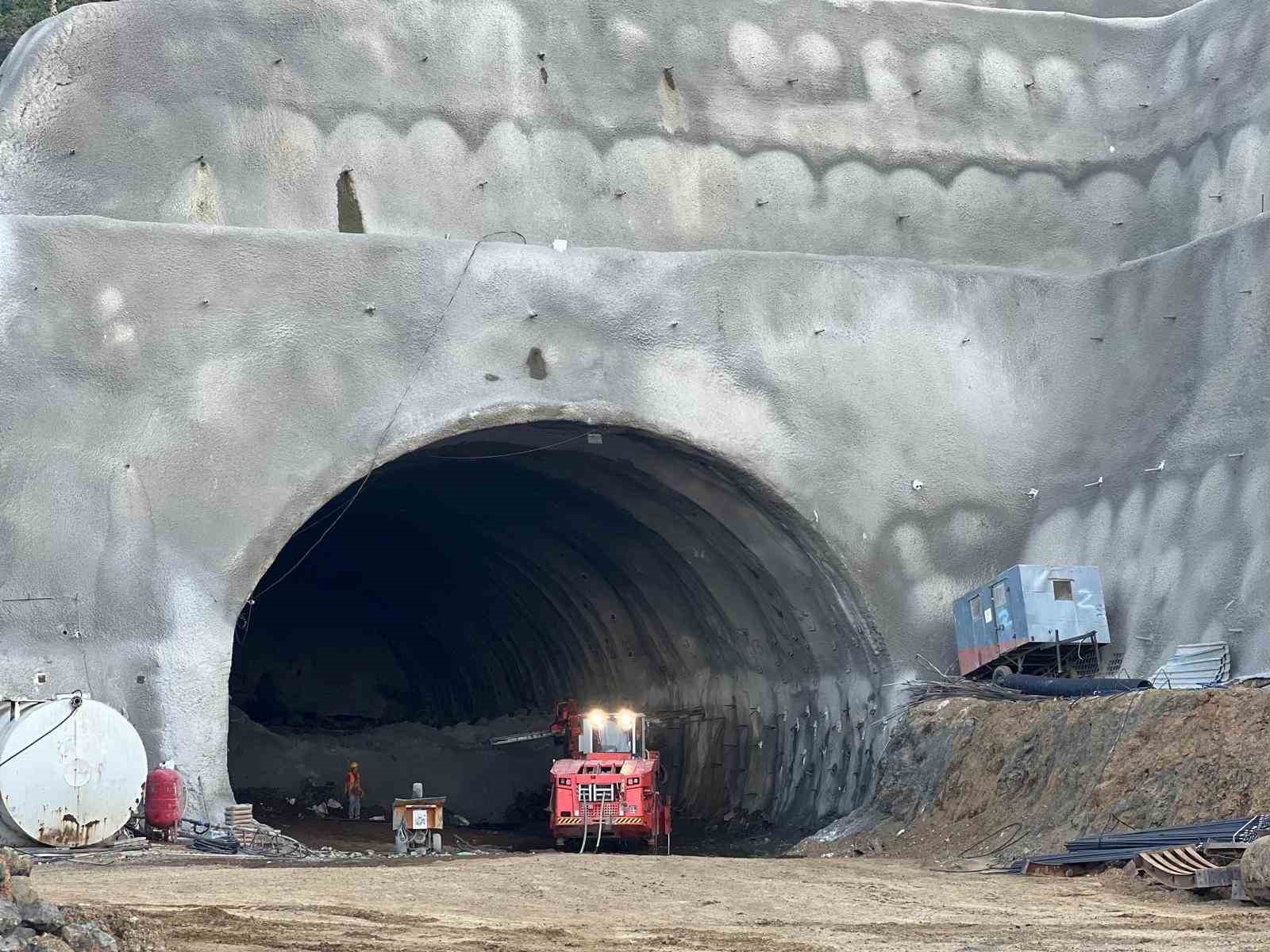 Güney Çevre Yolu inşaatı sürüyor
