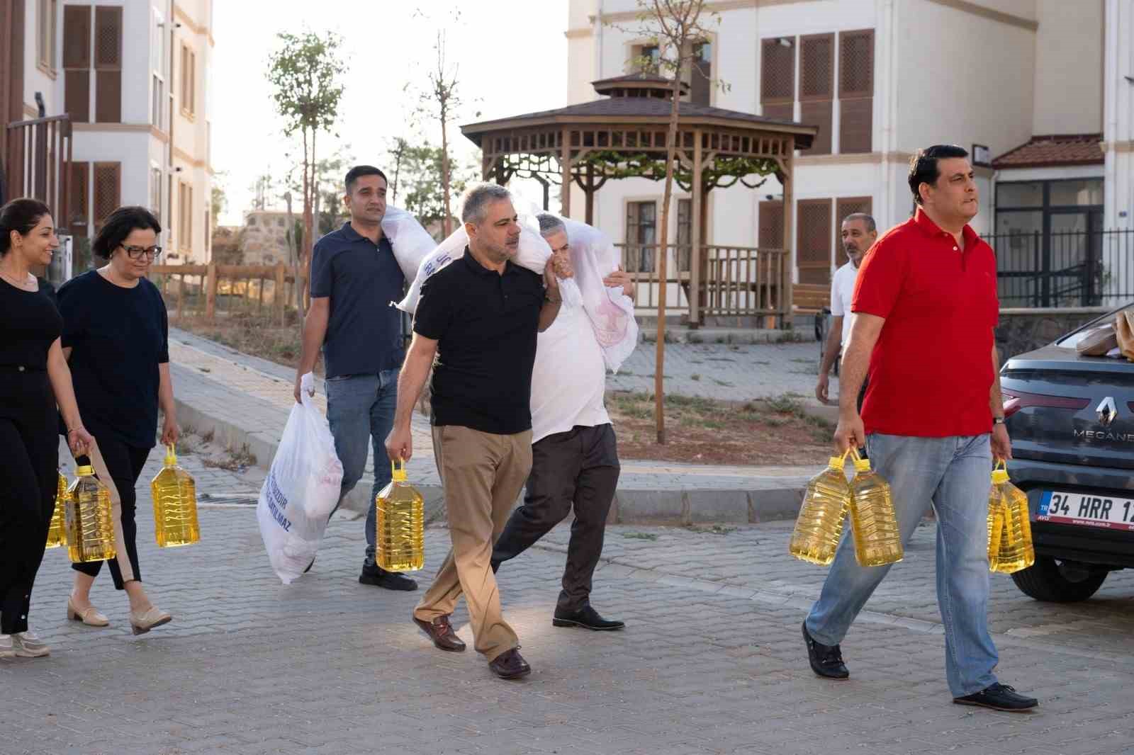 Kriz döneminde Yılmaz’dan anlamlı destek
