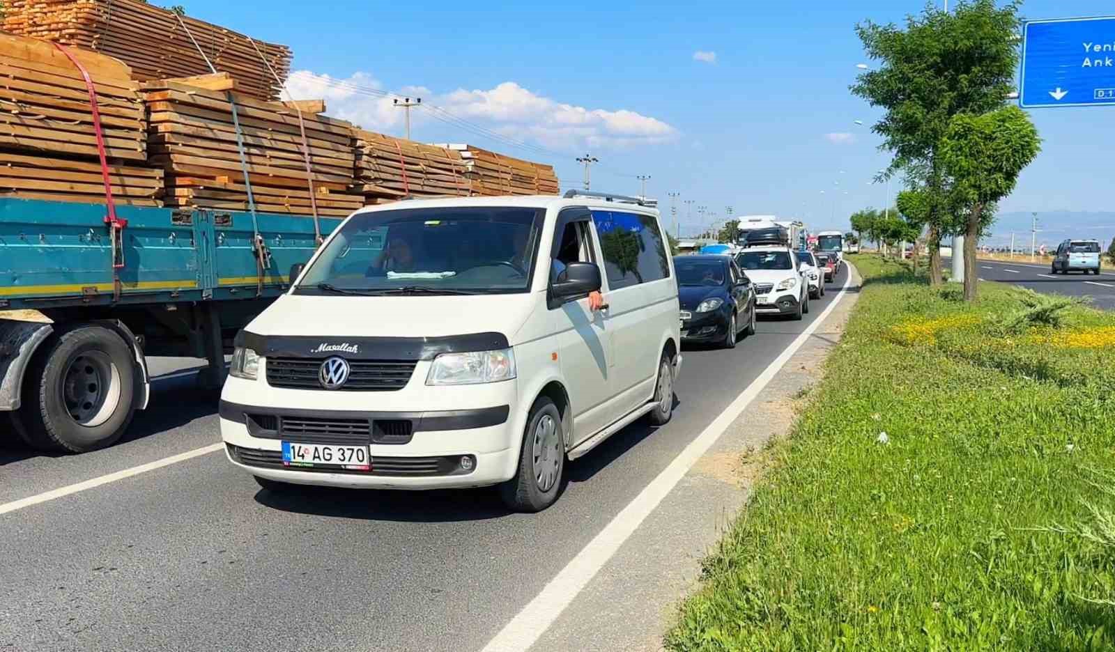 Tünelin trafiğe kapatılması şehir trafiğini felç etti: Ambulans geçmekte zorlandı
