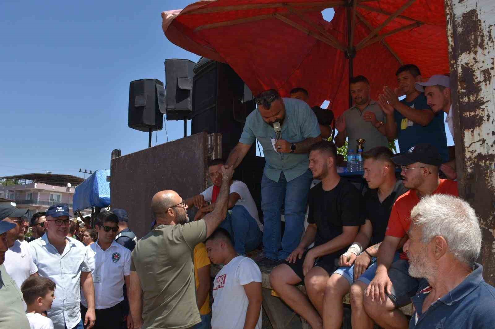 Germencik’te boğalar SMA’lı Linda bebek için güreşti
