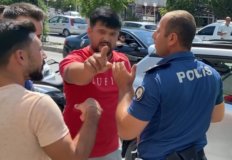 Polis “Çekeceğim” dedi, sürücü “Çektirtmem” diyerek mukavemet gösterdi
