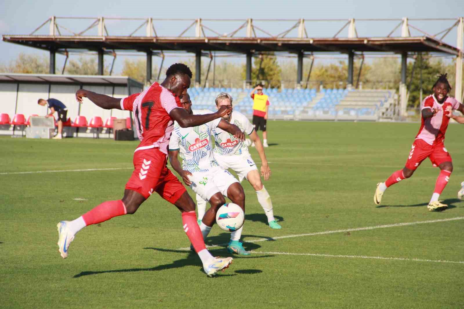 Hazırlık maçı: Samsunspor: 0 - Çaykur Rizespor: 1
