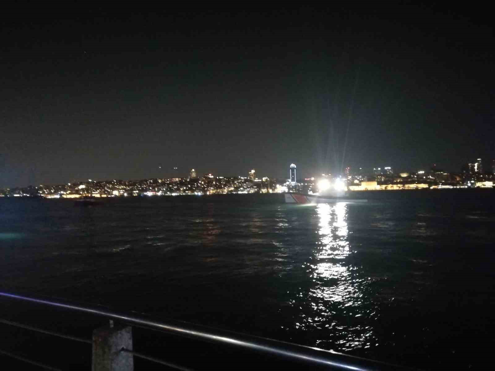 Üsküdar’da denize düşen genç kadın için arama çalışması başlatıldı
