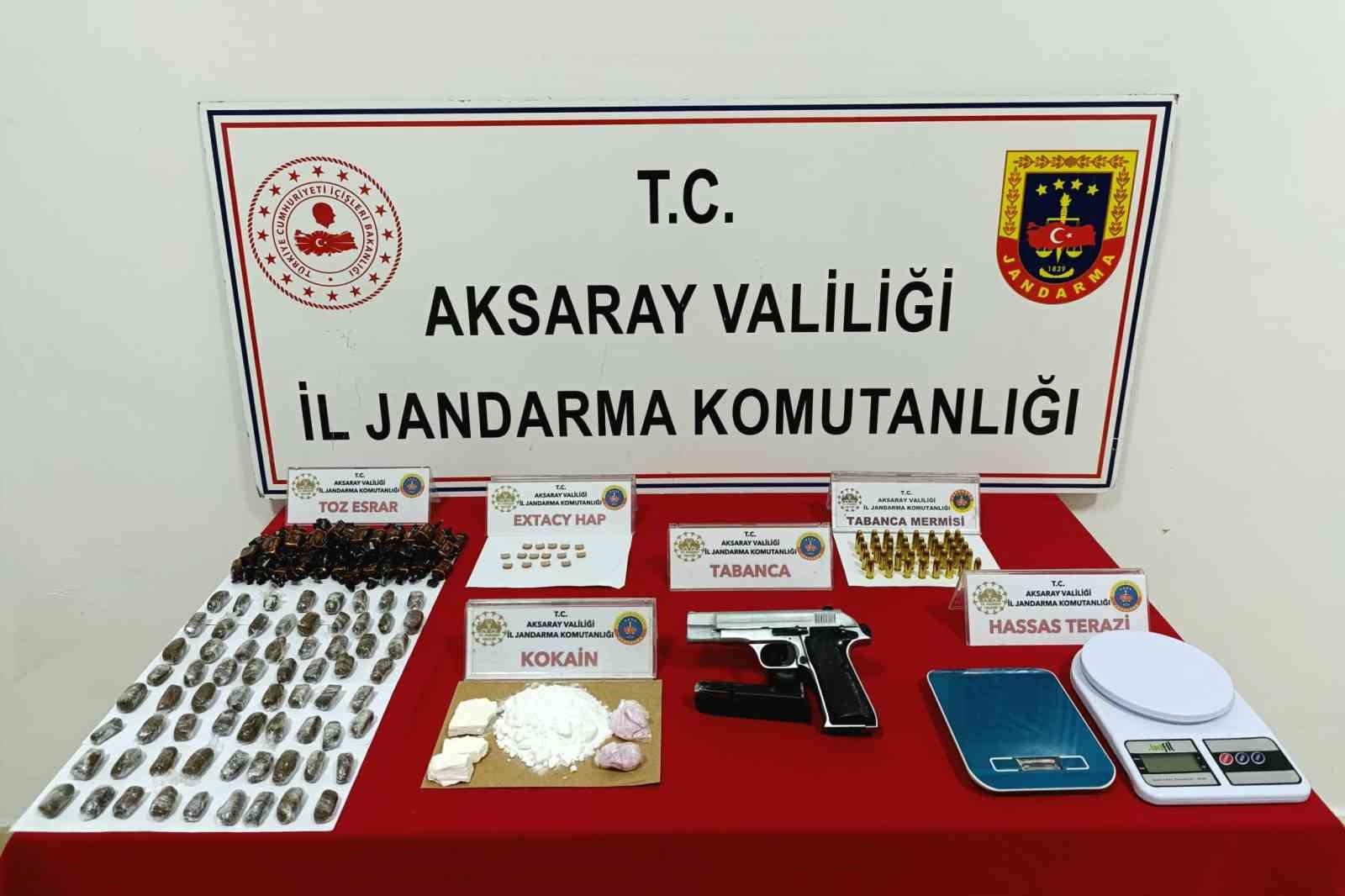 Gurbetçinin çikolata paketlerinden uyuşturucu çıktı
