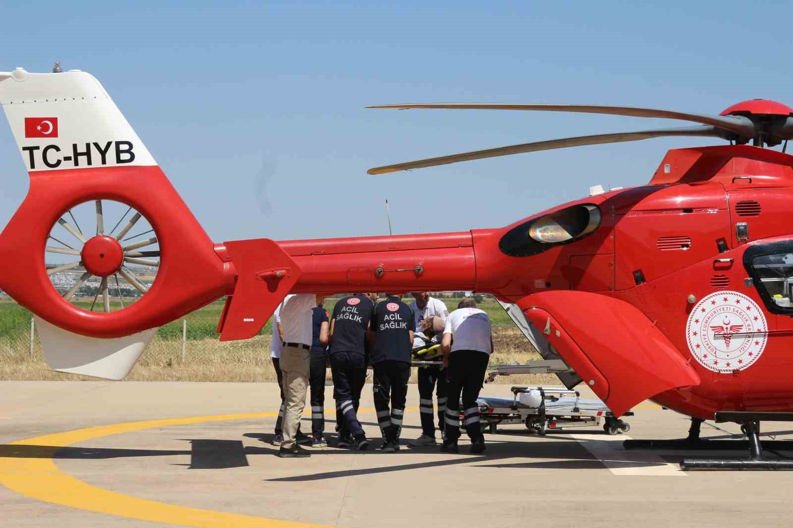 Diyarbakır’da kalp krizi geçiren 72 yaşındaki adam ambulans helikopterle hastaneye sevk edildi
