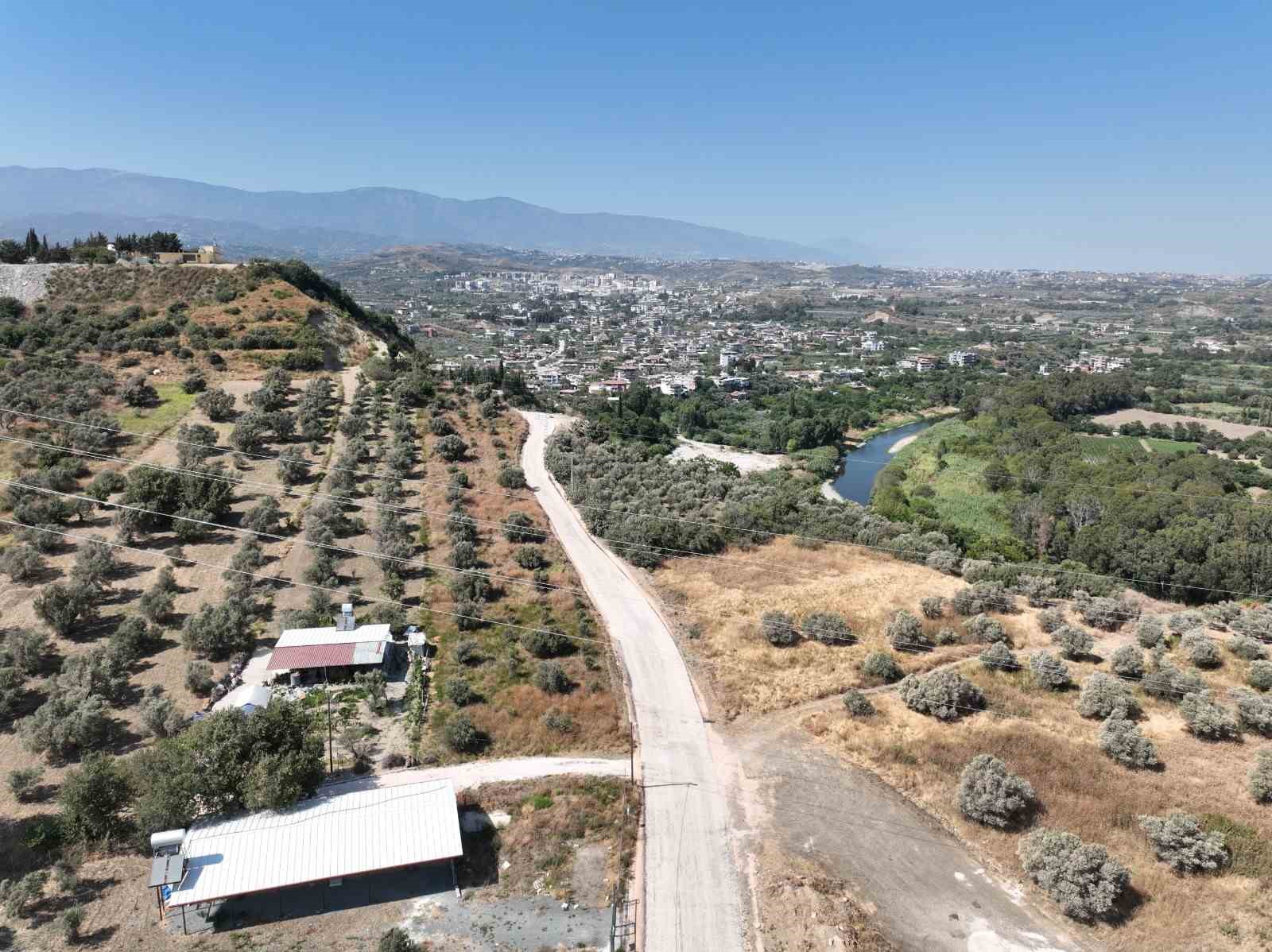 Defne ve Samandağ’da yol iyileştirmeleri devam ediyor
