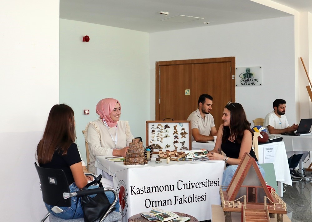 Kastamonu Üniversitesi aday öğrencilerle buluştu
