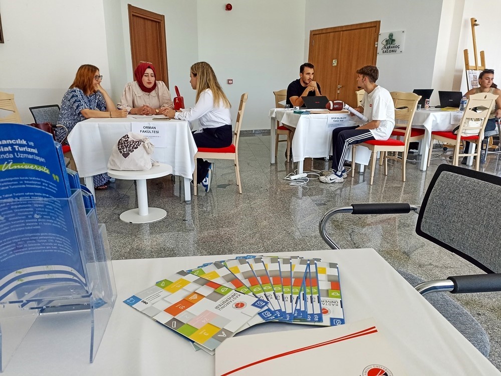 Kastamonu Üniversitesi aday öğrencilerle buluştu
