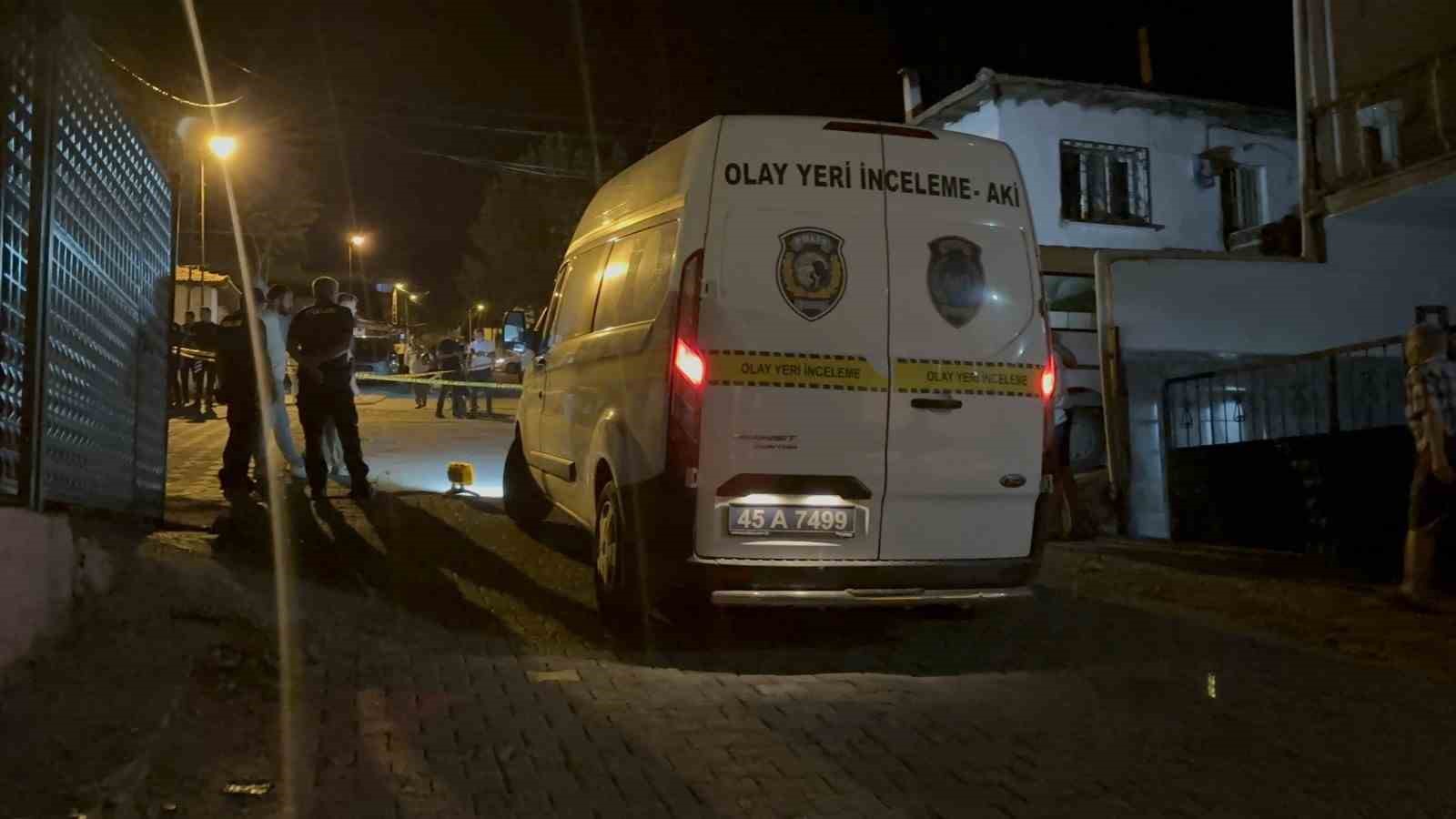 Manisa’da kayınpeder ile damadın tartışmasında kan aktı
