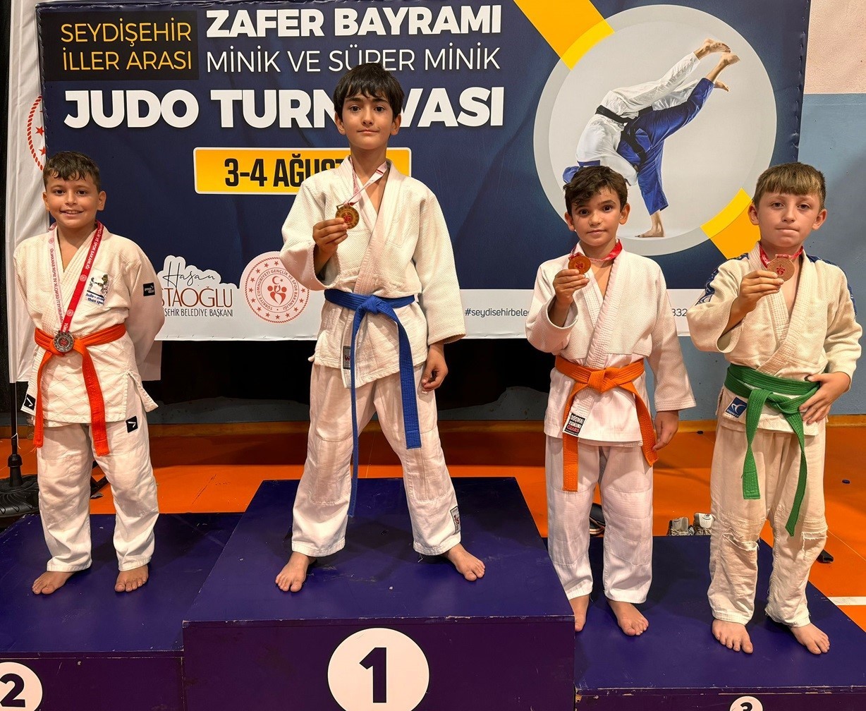 Zafer Bayramı Judo Turnuvası’nda şampiyon Ümraniye
