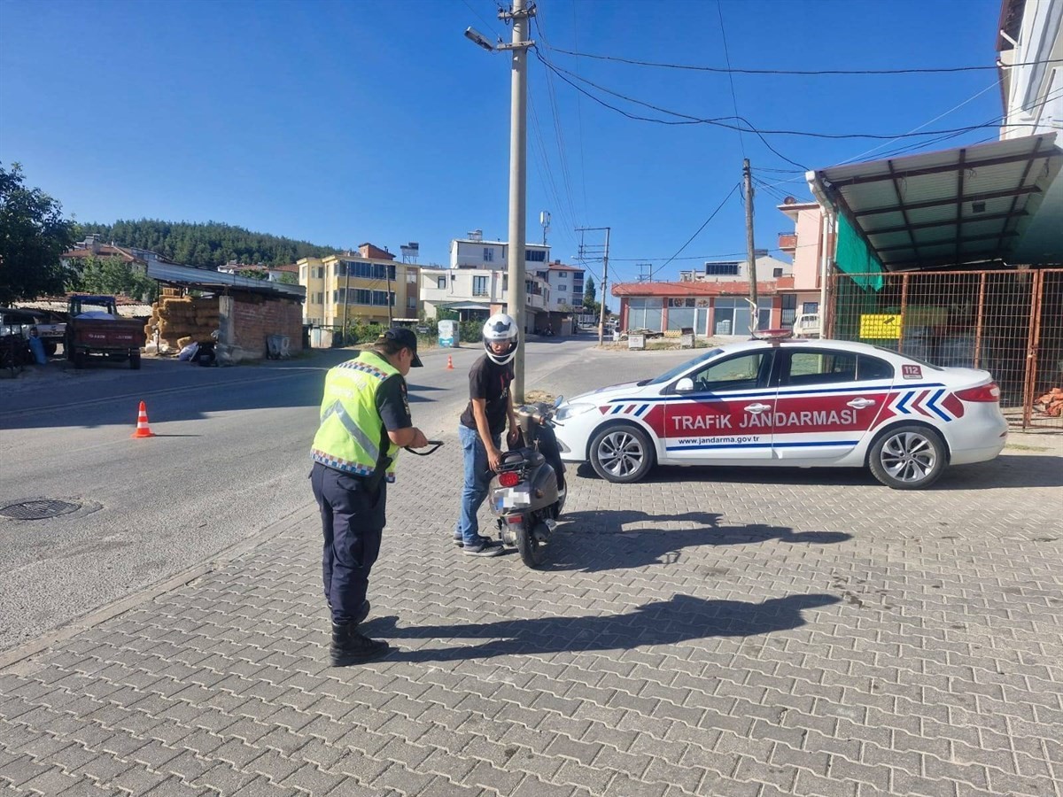 Jandarma’dan motosiklet denetimi; 19 araç trafikten men
