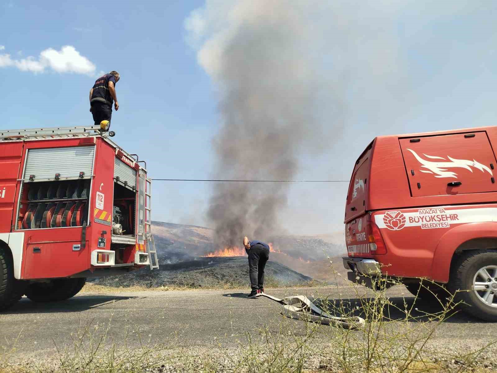 Malatya’da anız ve bahçe yangınları
