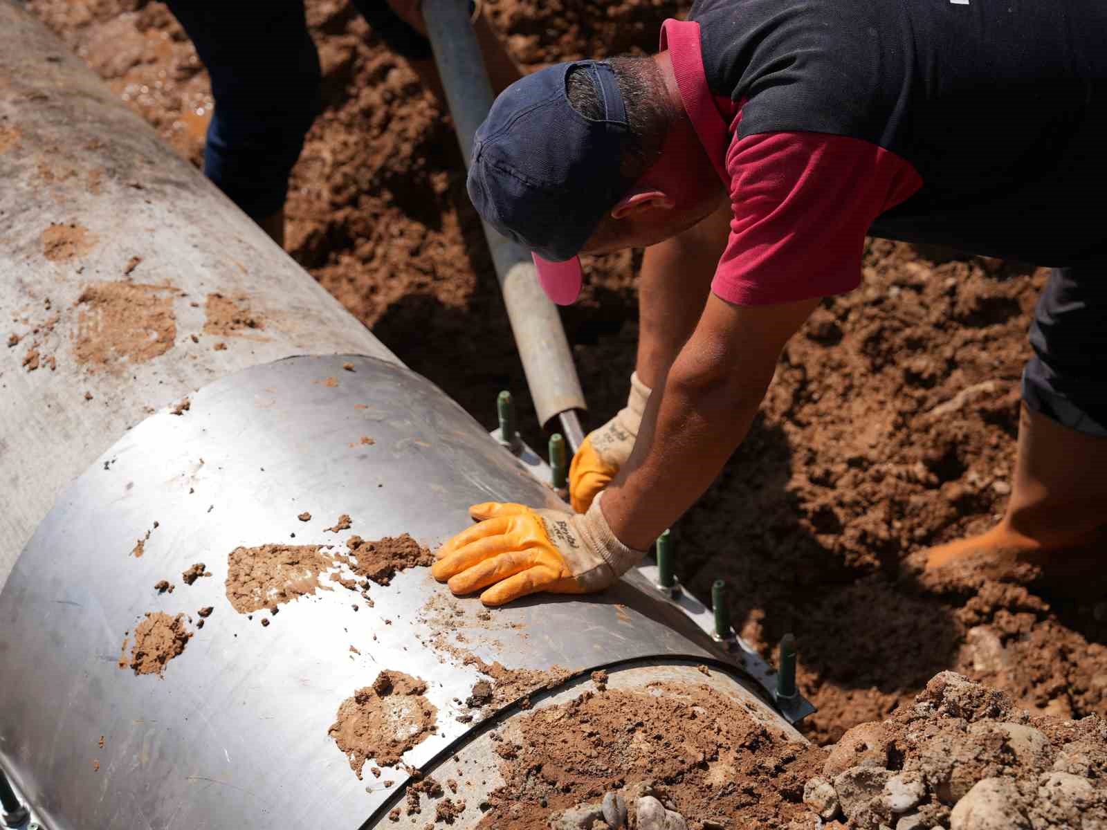 5 saatlik kesintinin ardından şebekeye su verildi
