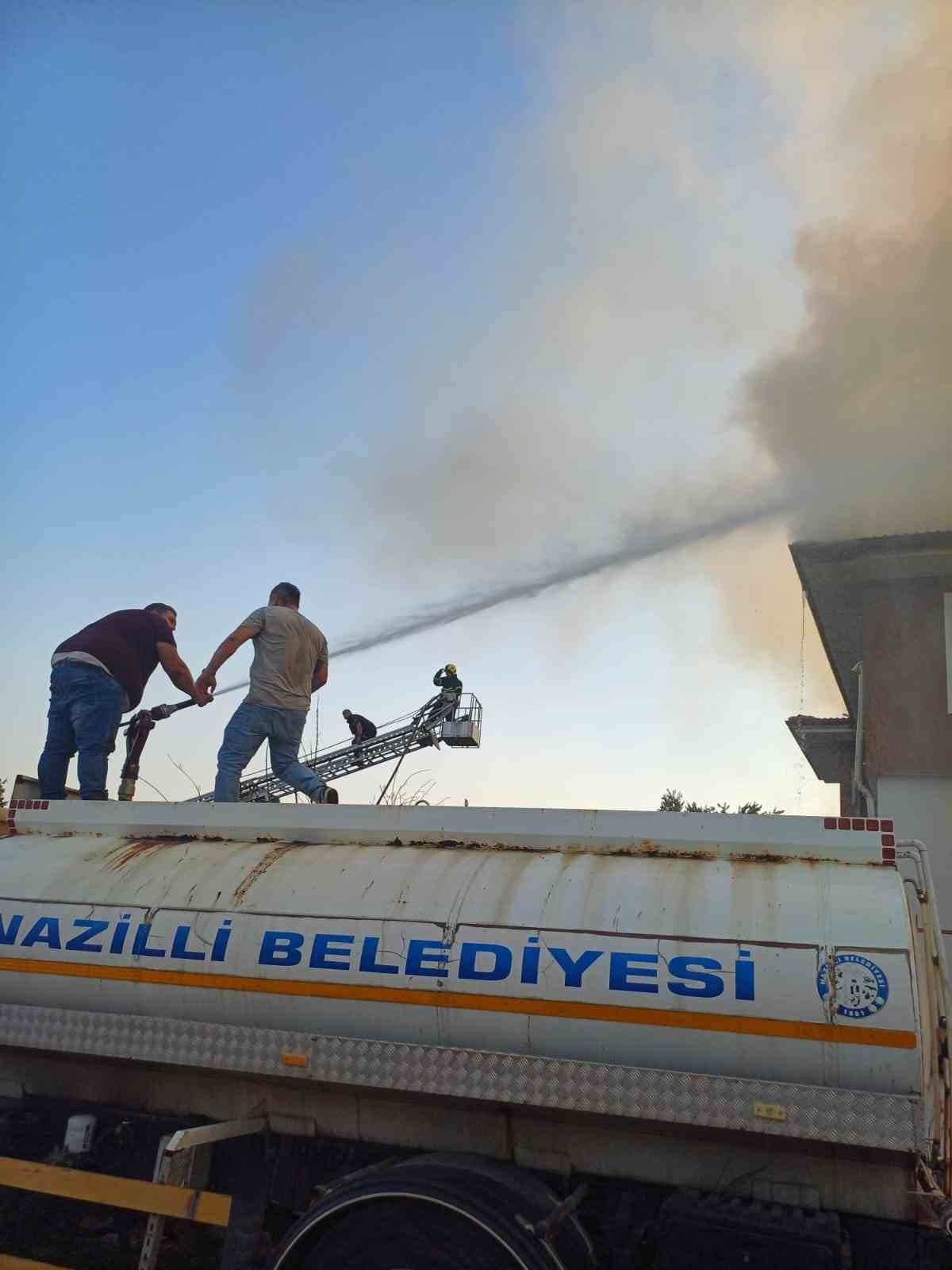 Nazilli Belediyesi’nden İsabeyli’deki yangının söndürme çalışmalarına destek
