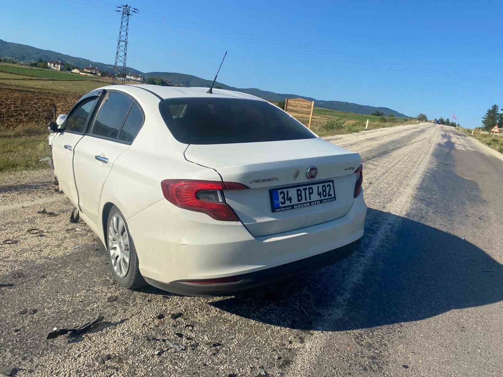 Kastamonu’da iki otomobil çarpıştı: 1 ölü, 2 yaralı
