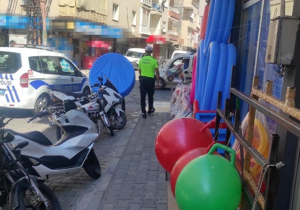 Turgutlu Zabıtası’ndan kaldırım işgali denetimi
