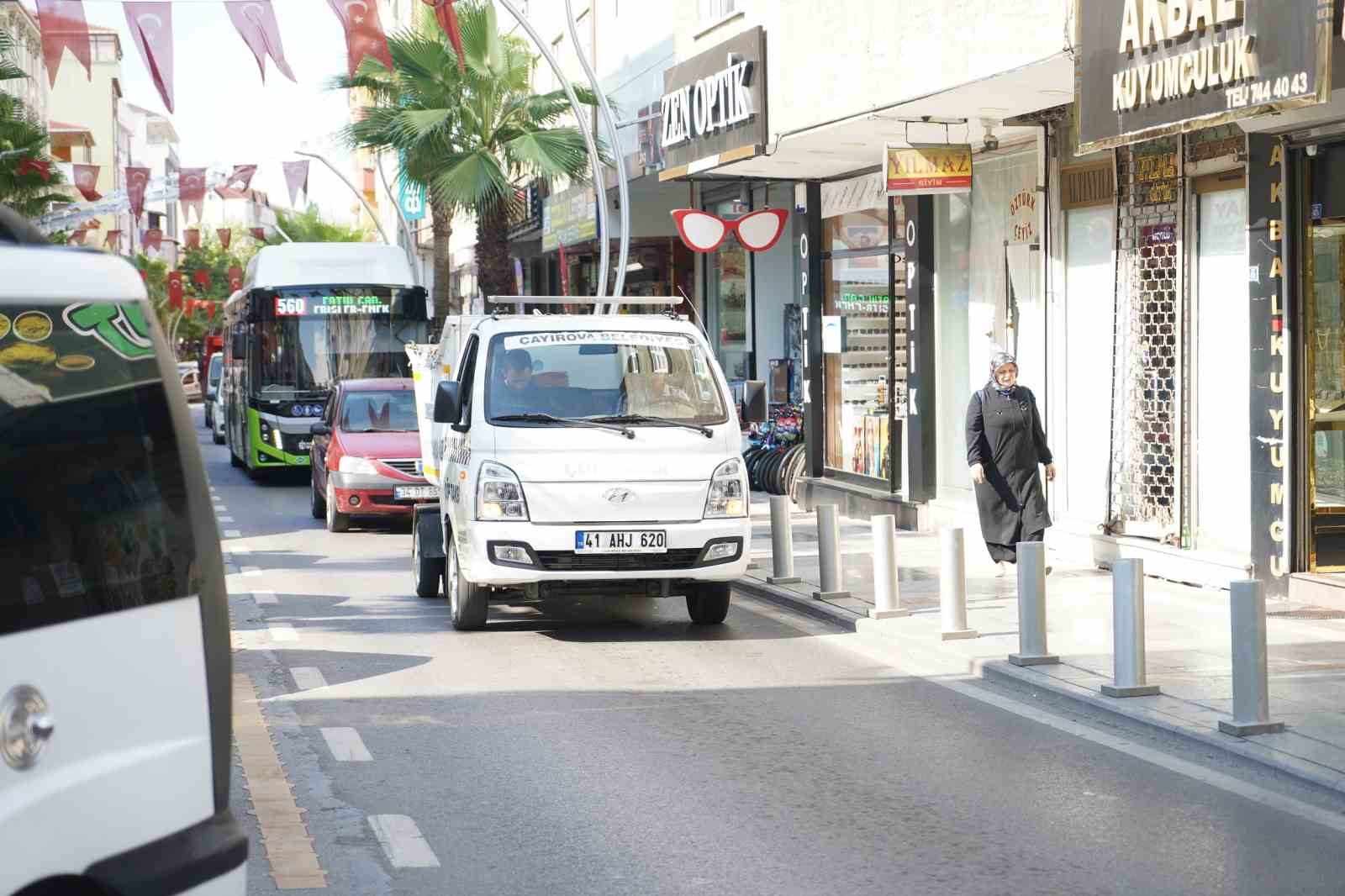 İşlek cadde ve dar sokaklarda çöp taksi hizmet veriyor
