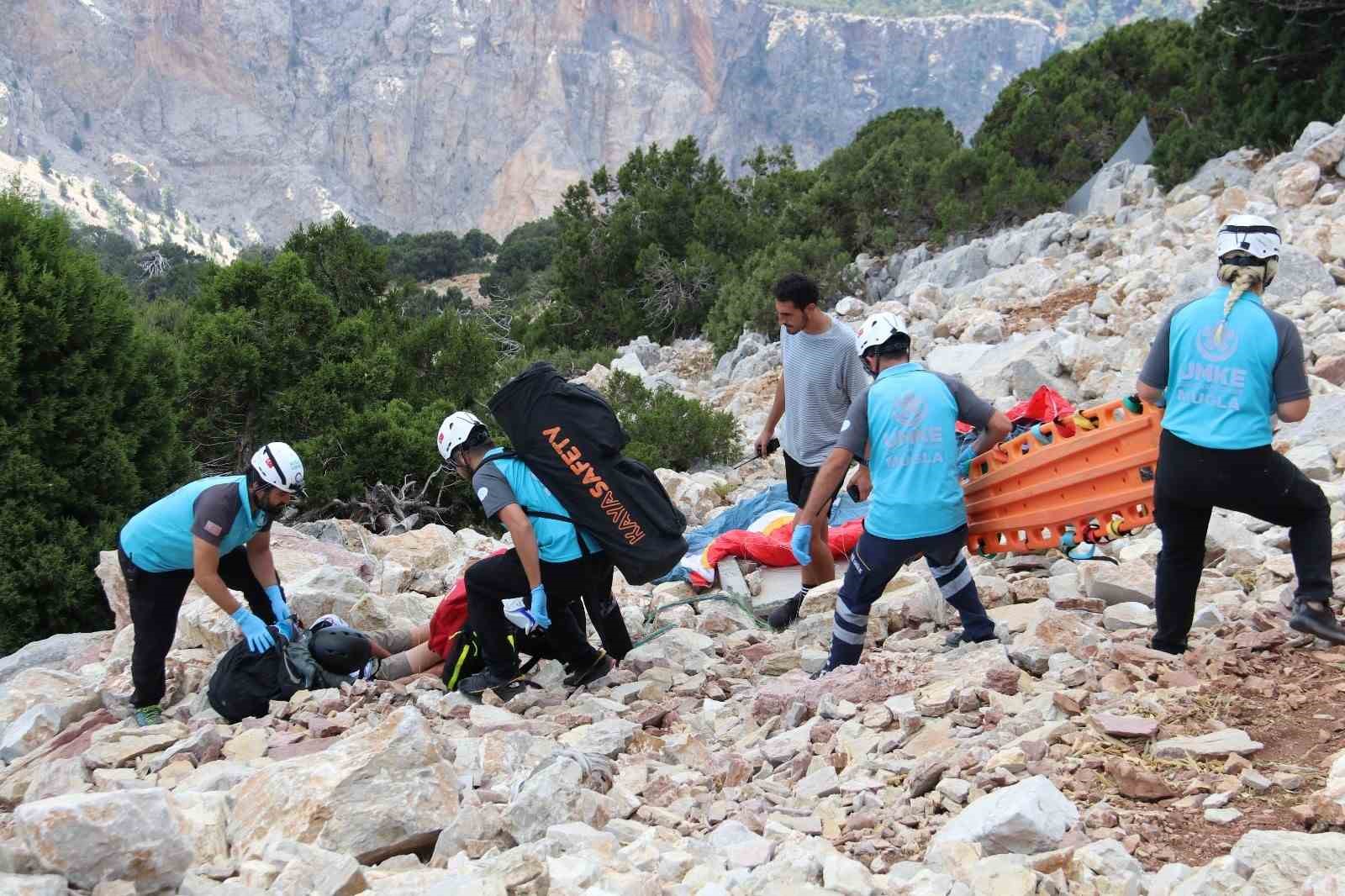 UMKE ekipleri Babadağ’da paraşüt kazası kurtarma tatbikatı gerçekleştirdi
