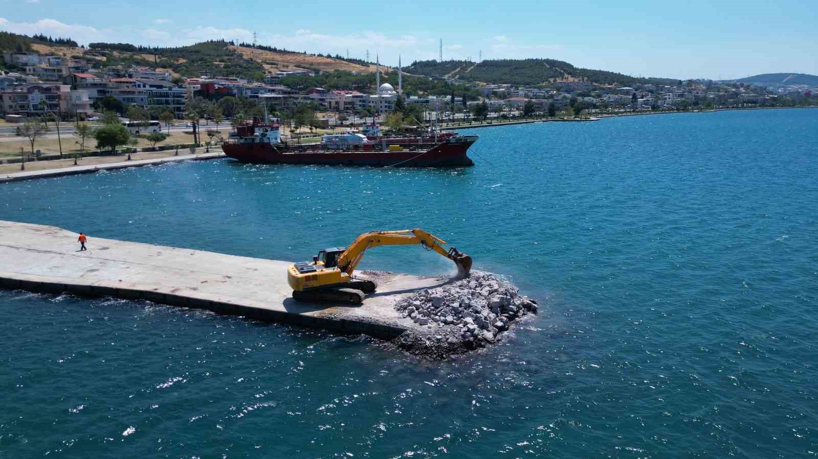 Aliağa yolcu iskelesi için çalışmalara başlandı
