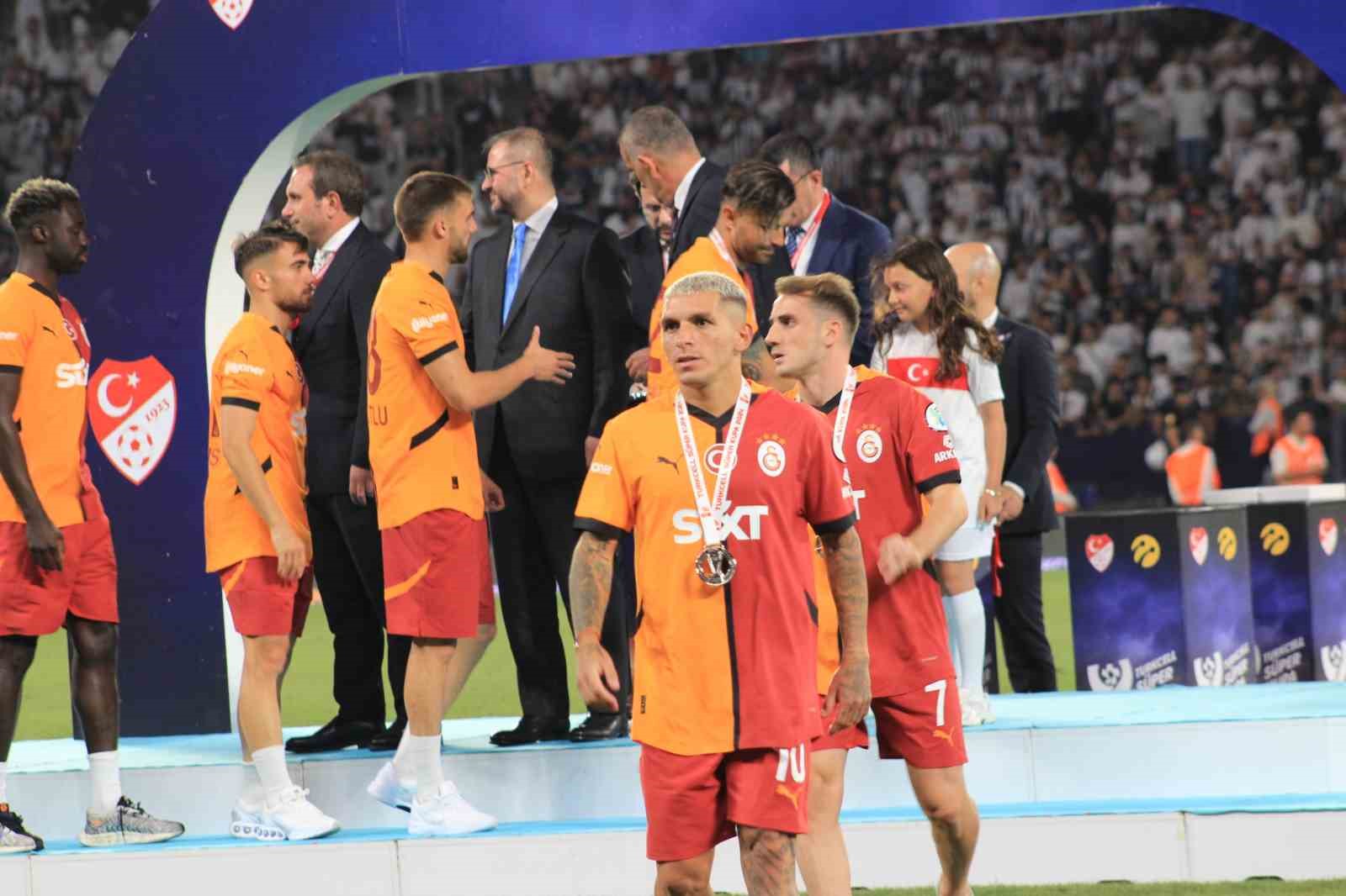 Son şampiyon Galatasaray sezonu evinde açacak
