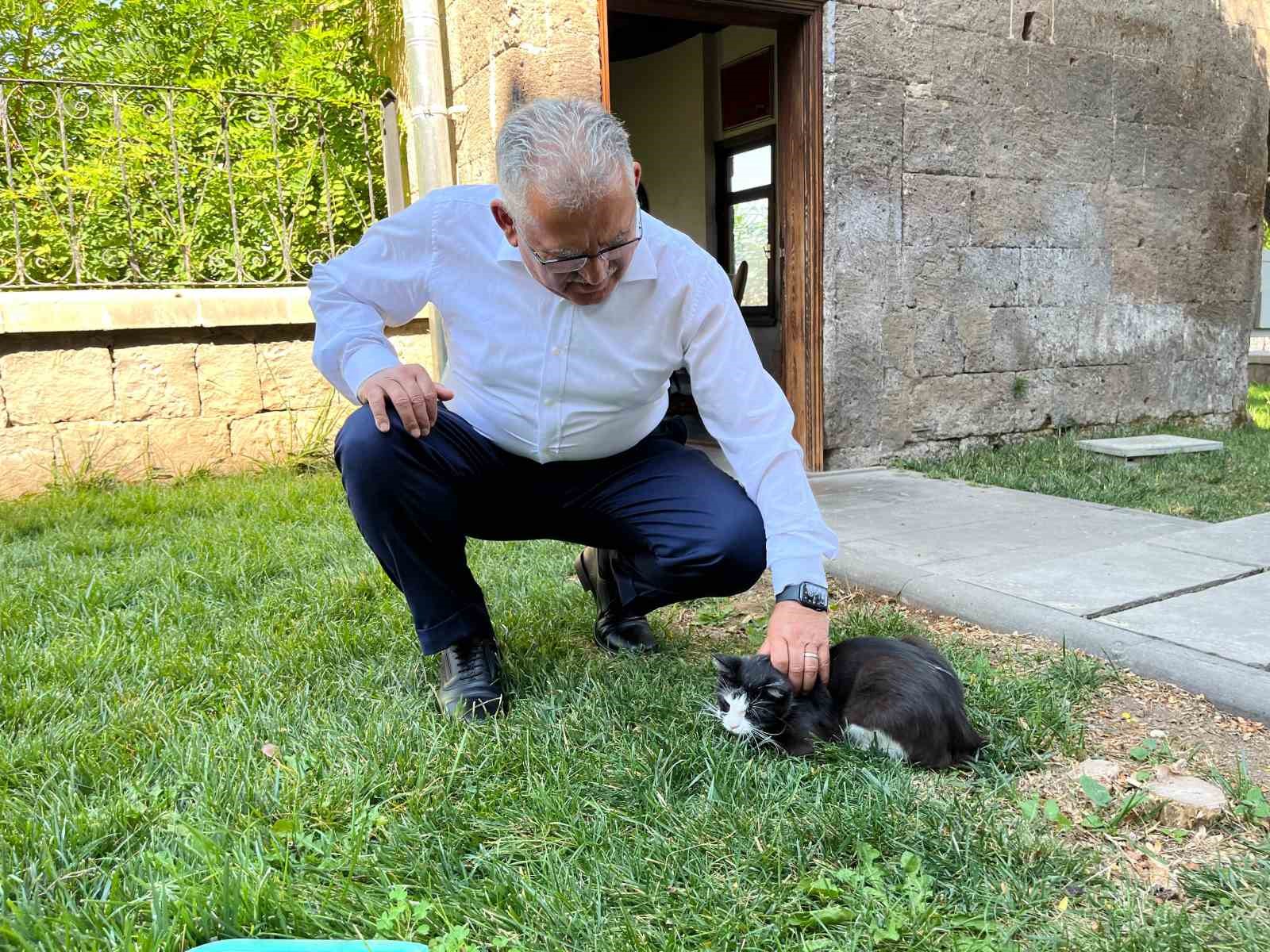 Başkan Büyükkılıç; Talas Gençlik Merkezi’nde öğrencilerle buluştu
